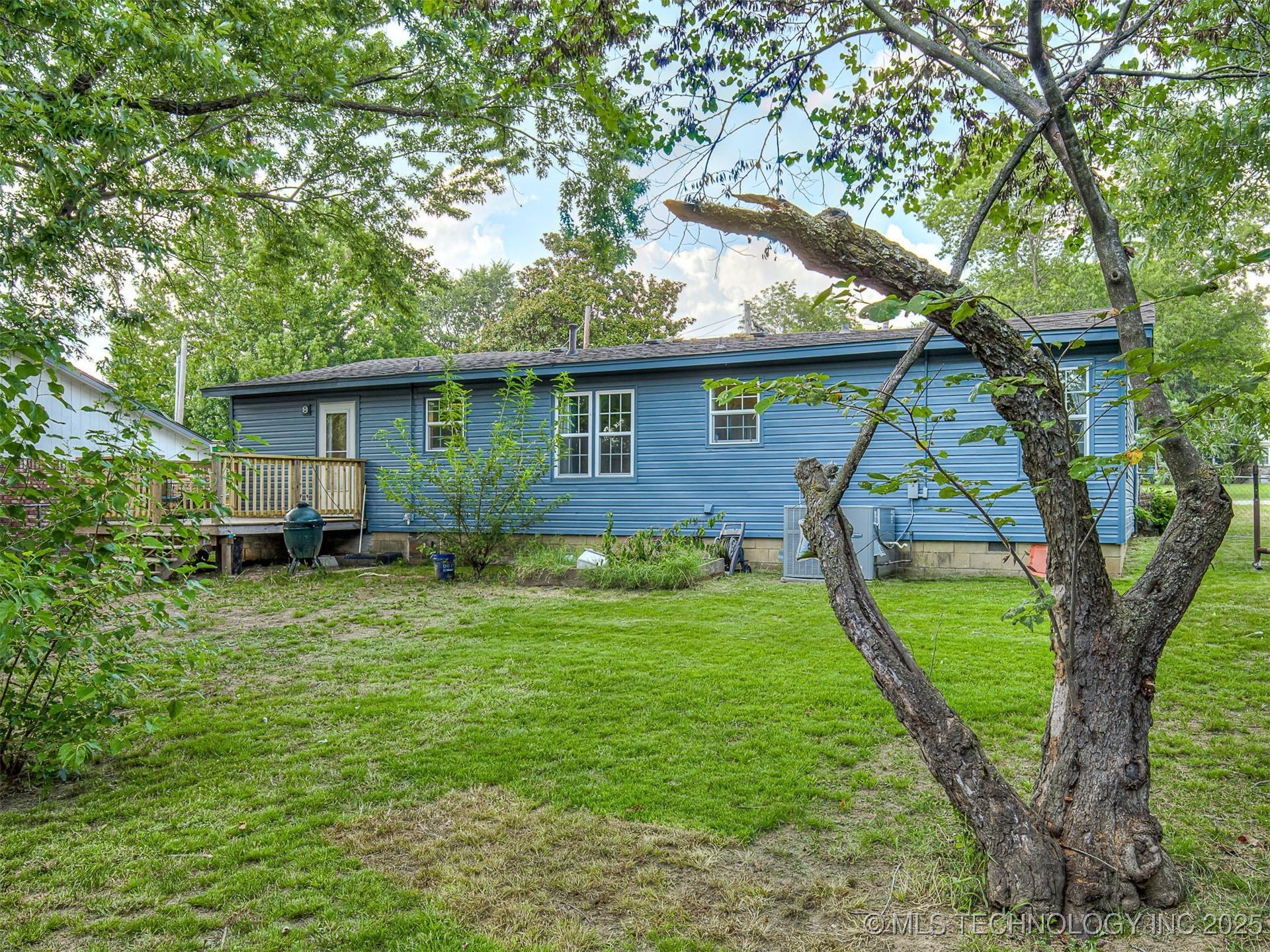 202 E Hickory Street Property Photo 38