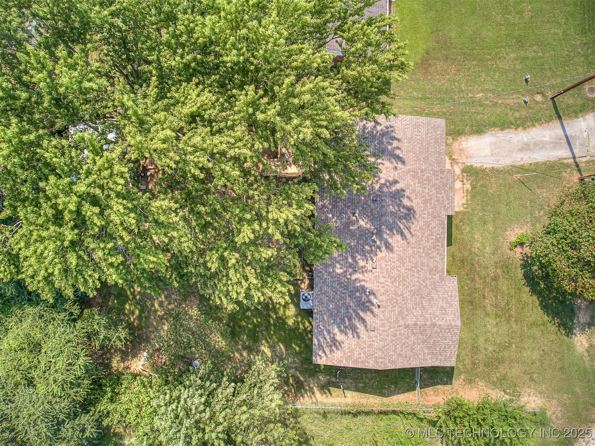 202 E Hickory Street Property Photo 58