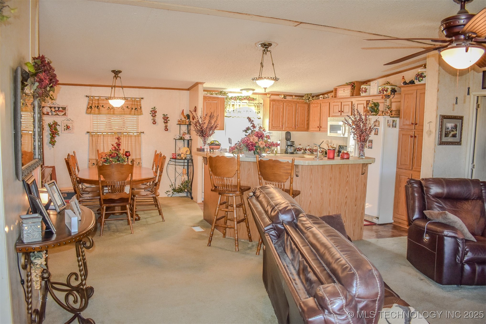 2418 E 2090 Road Property Photo 3