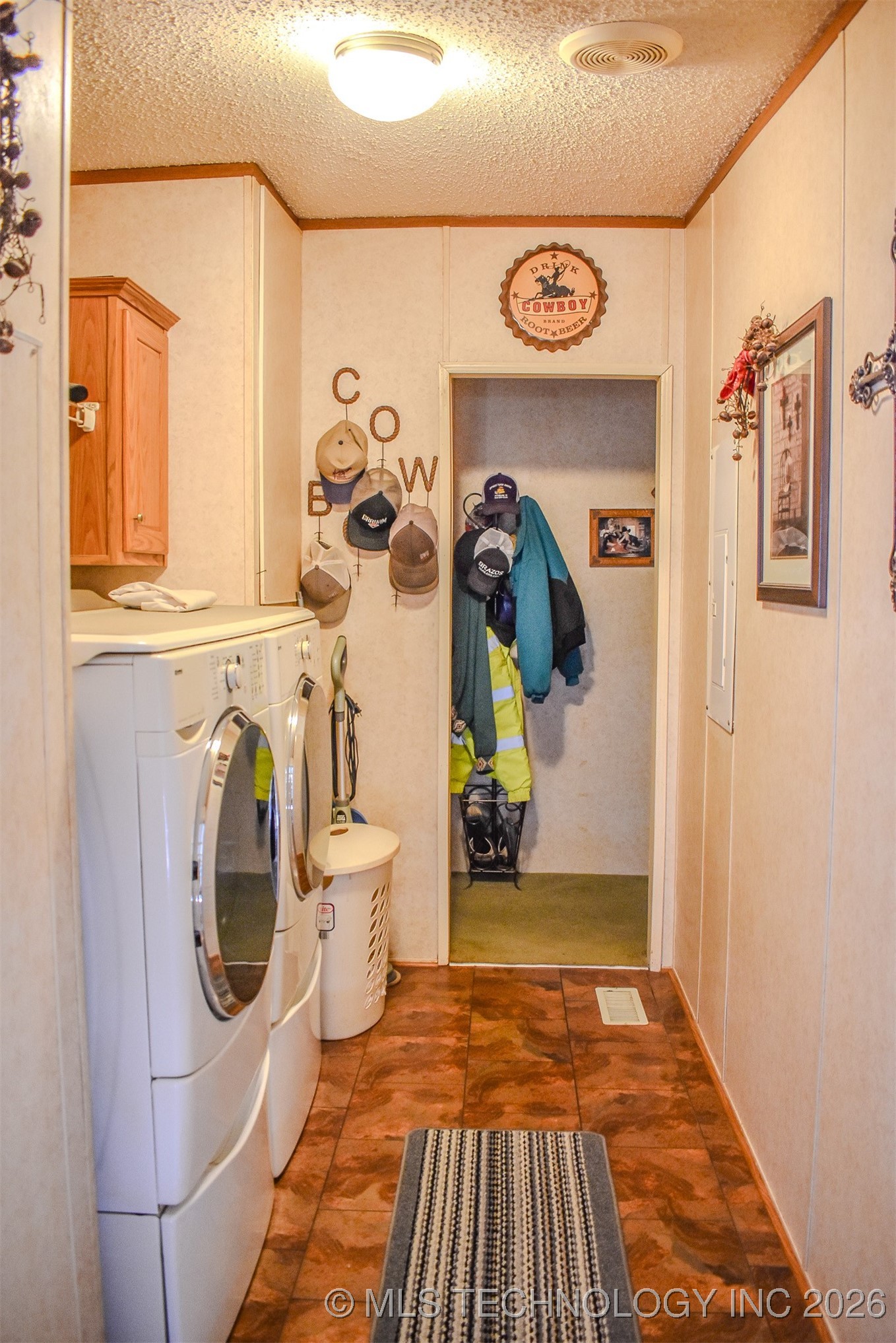 2418 E 2090 Road Property Photo 22