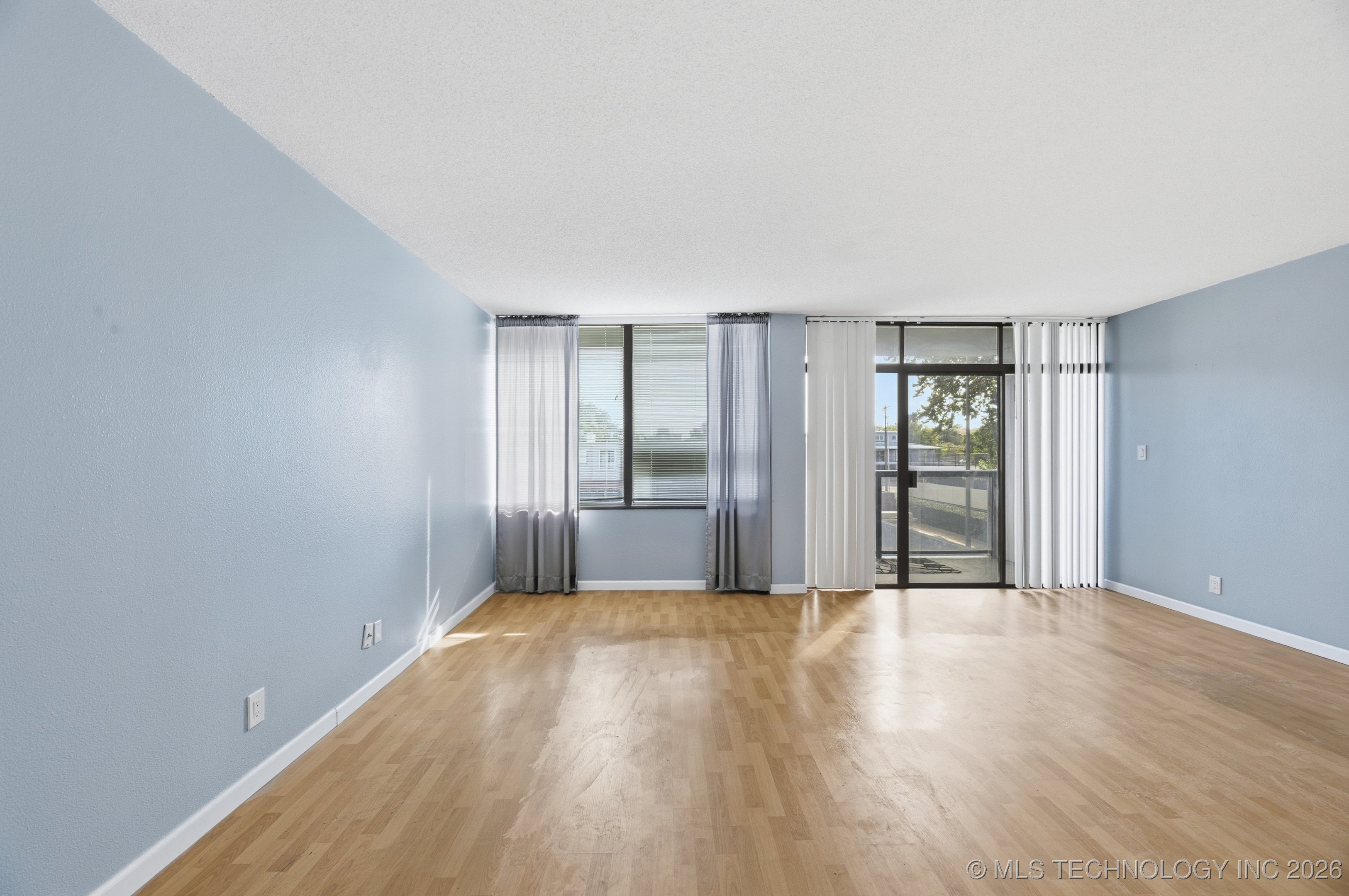 410 W 7th Street 222d Property Photo 3