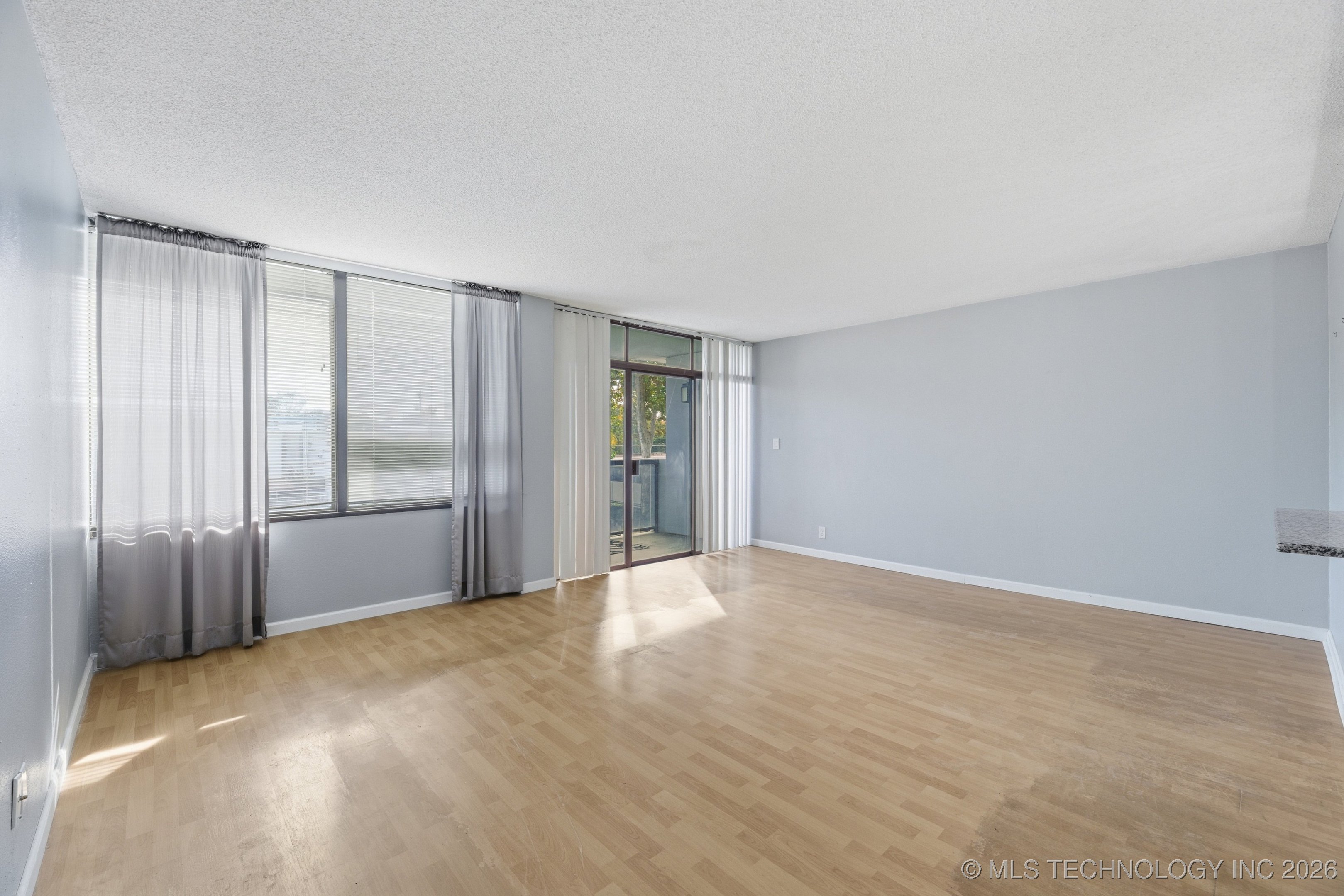 410 W 7th Street 222d Property Photo 4