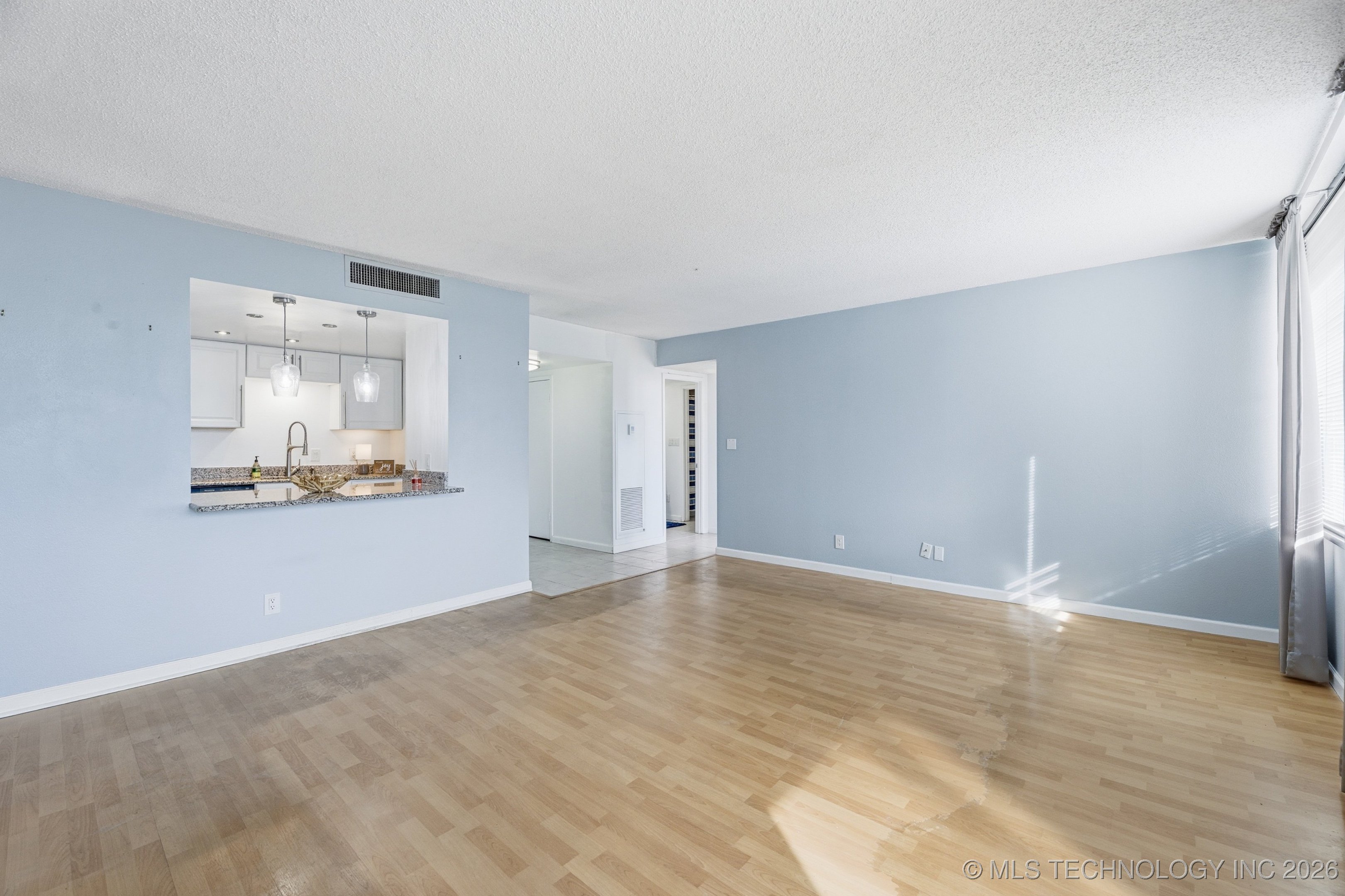 410 W 7th Street 222d Property Photo 6