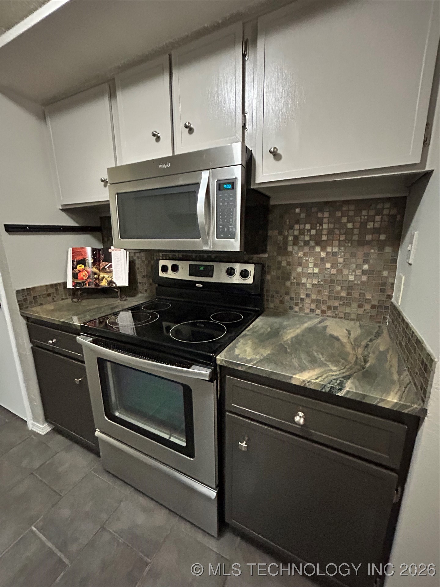 2221 E 67th Street 1310 Property Photo 7