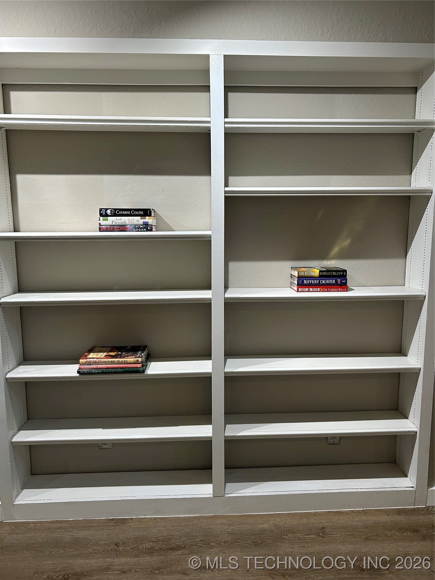 2221 E 67th Street 1310 Property Photo 22