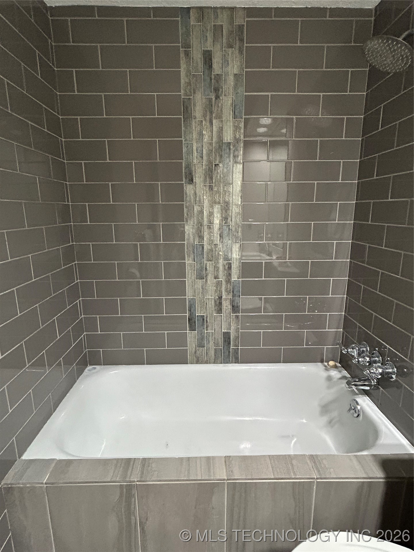 2221 E 67th Street 1310 Property Photo 29