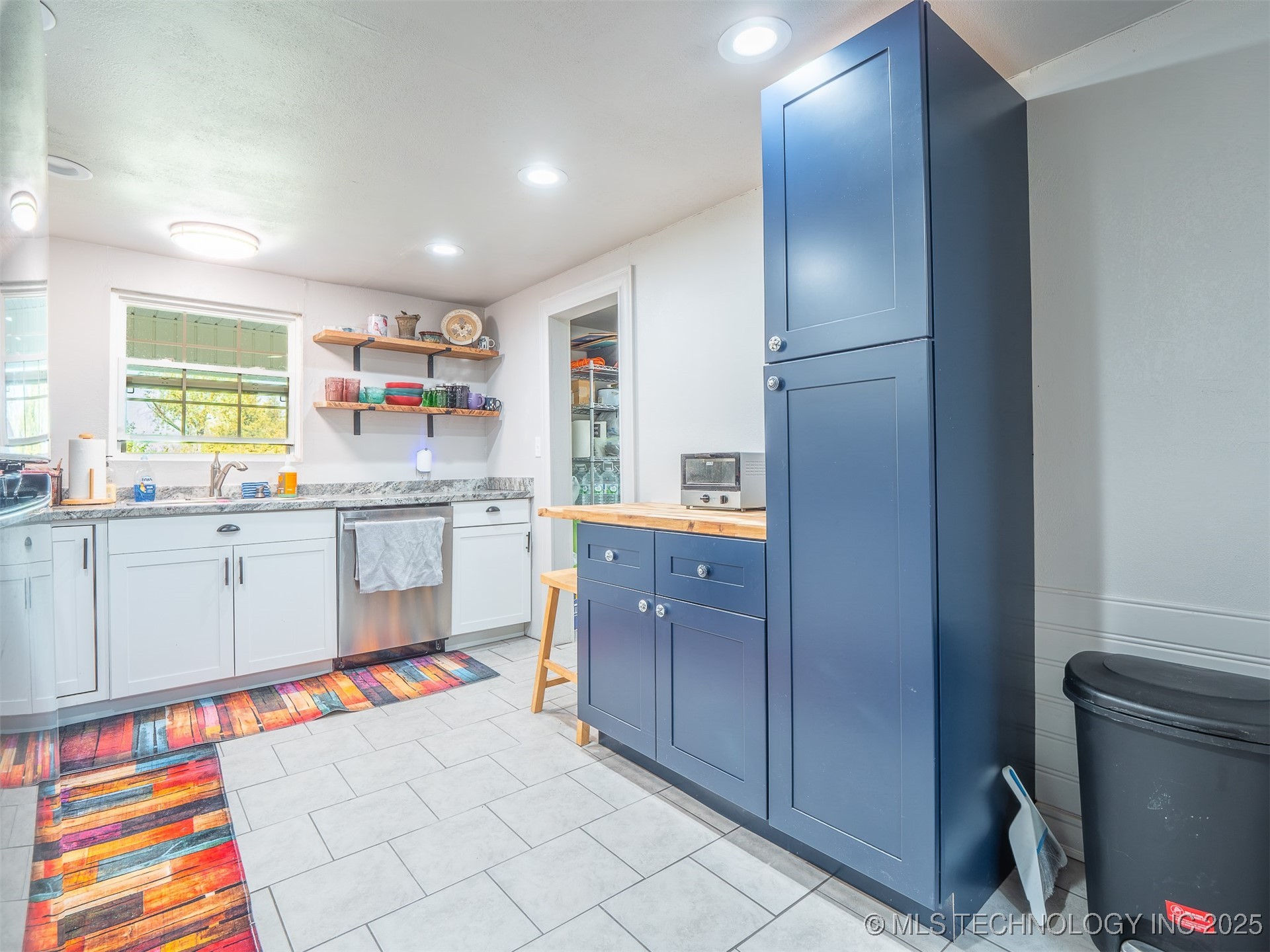 535 E Rock Avenue Property Photo 14