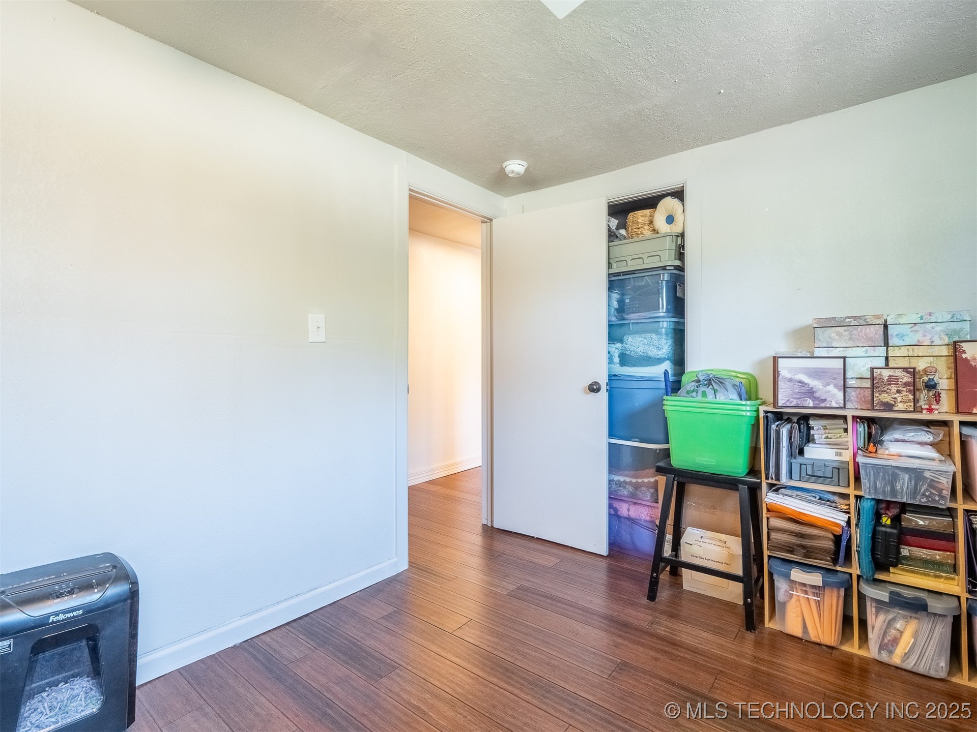 535 E Rock Avenue Property Photo 22