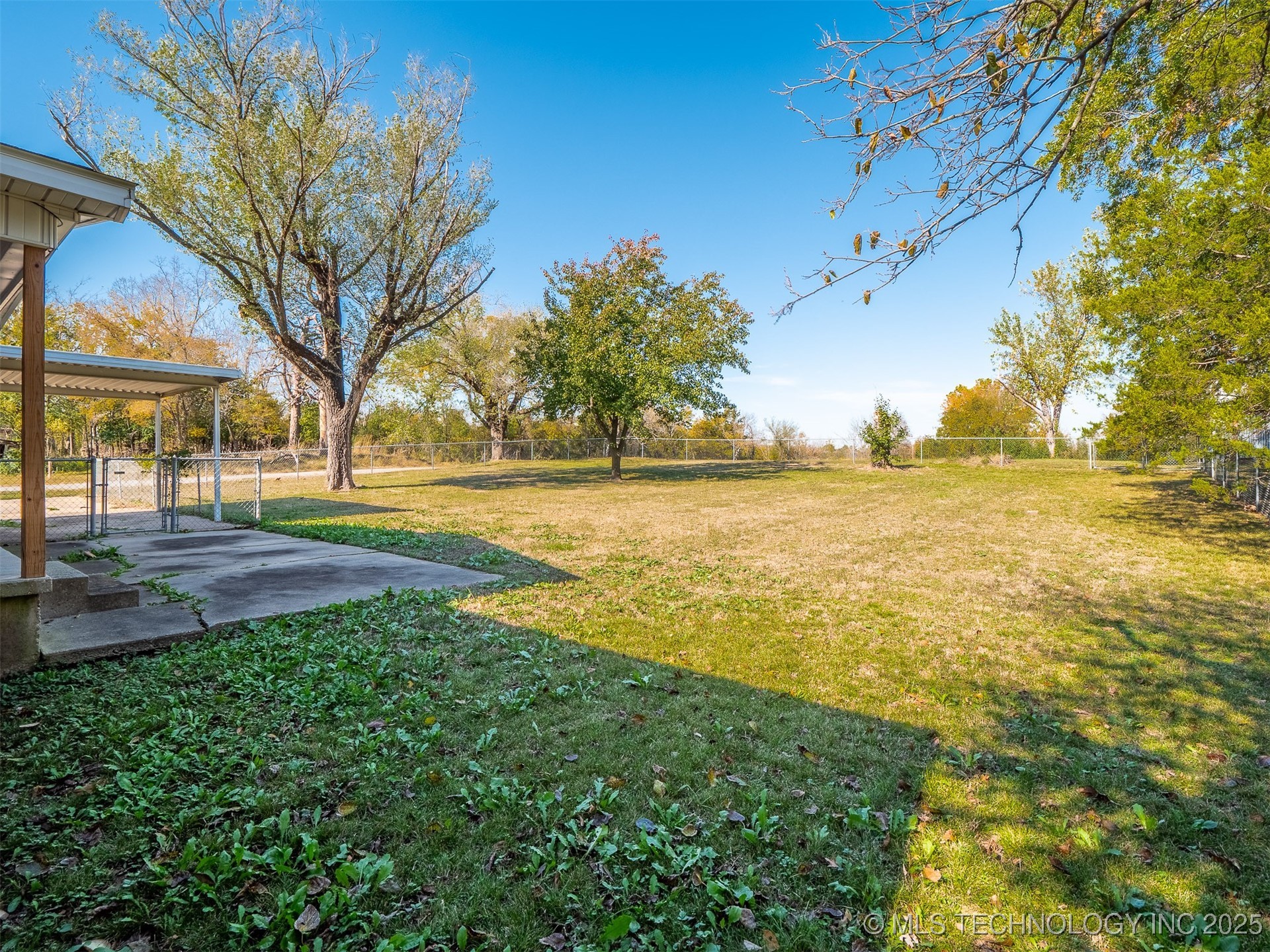 535 E Rock Avenue Property Photo 35