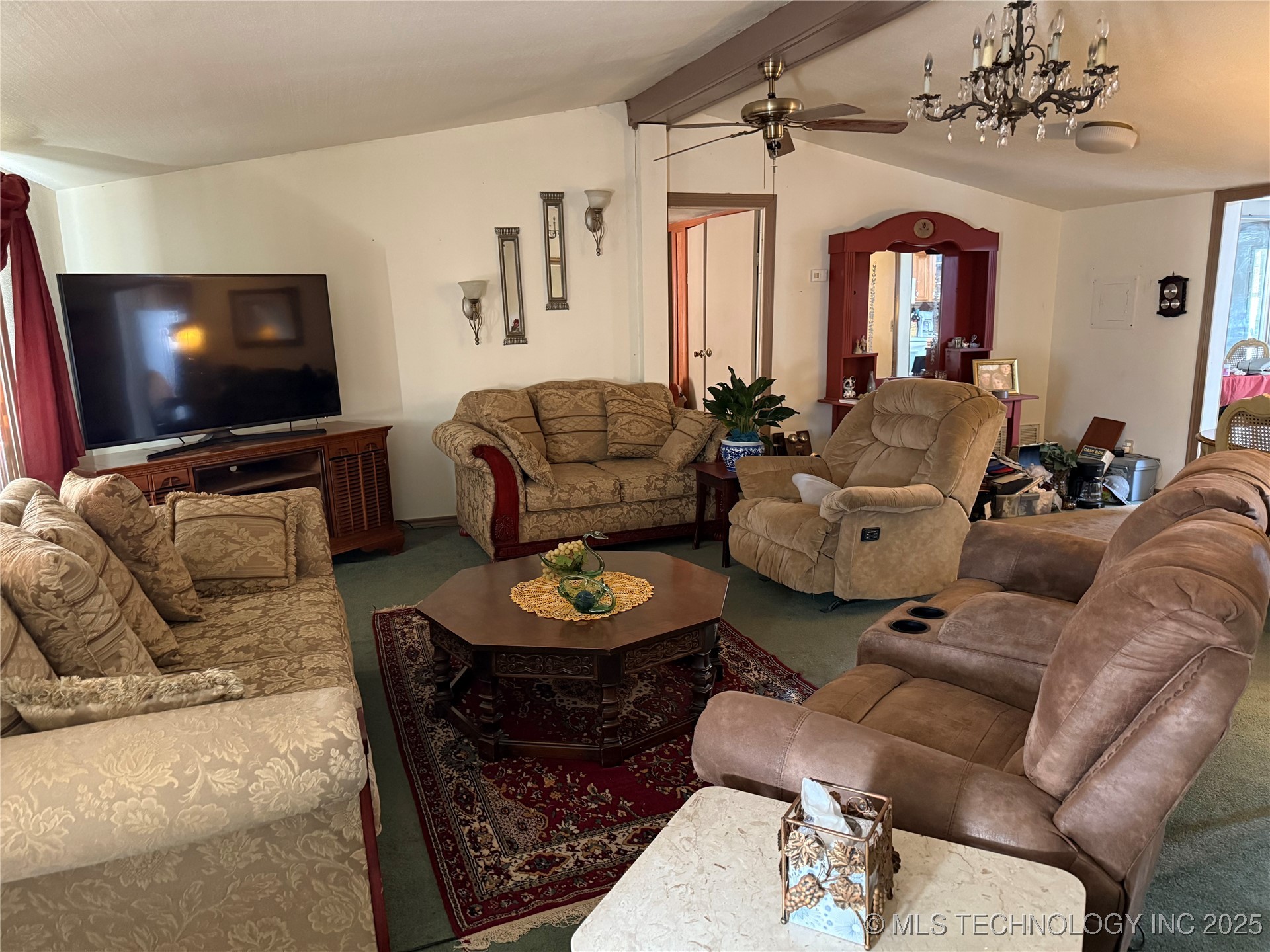 61 Berry Property Photo 2