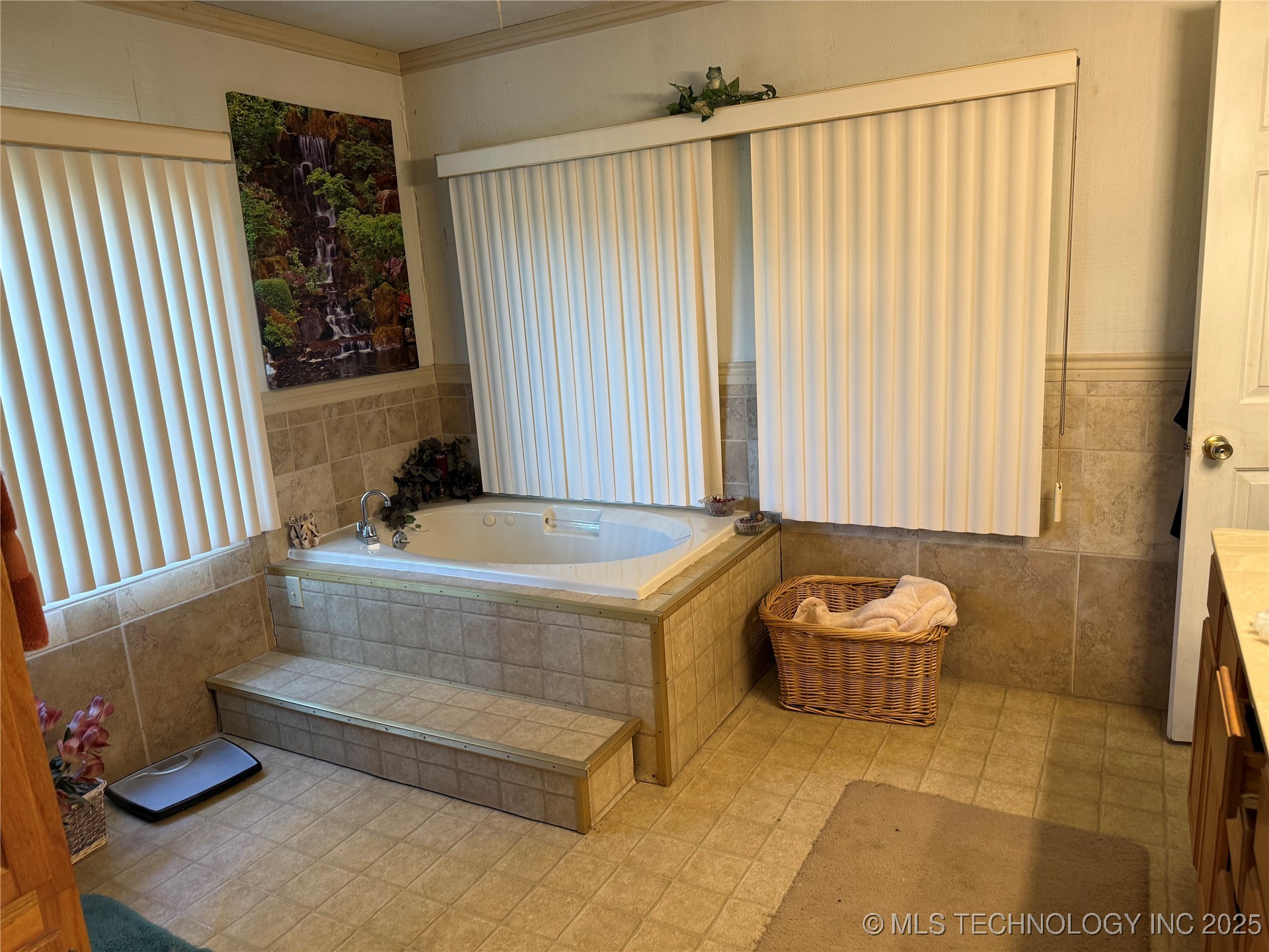 61 Berry Property Photo 6