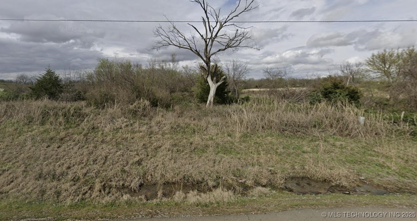 W 103rd Street S Property Photo 3