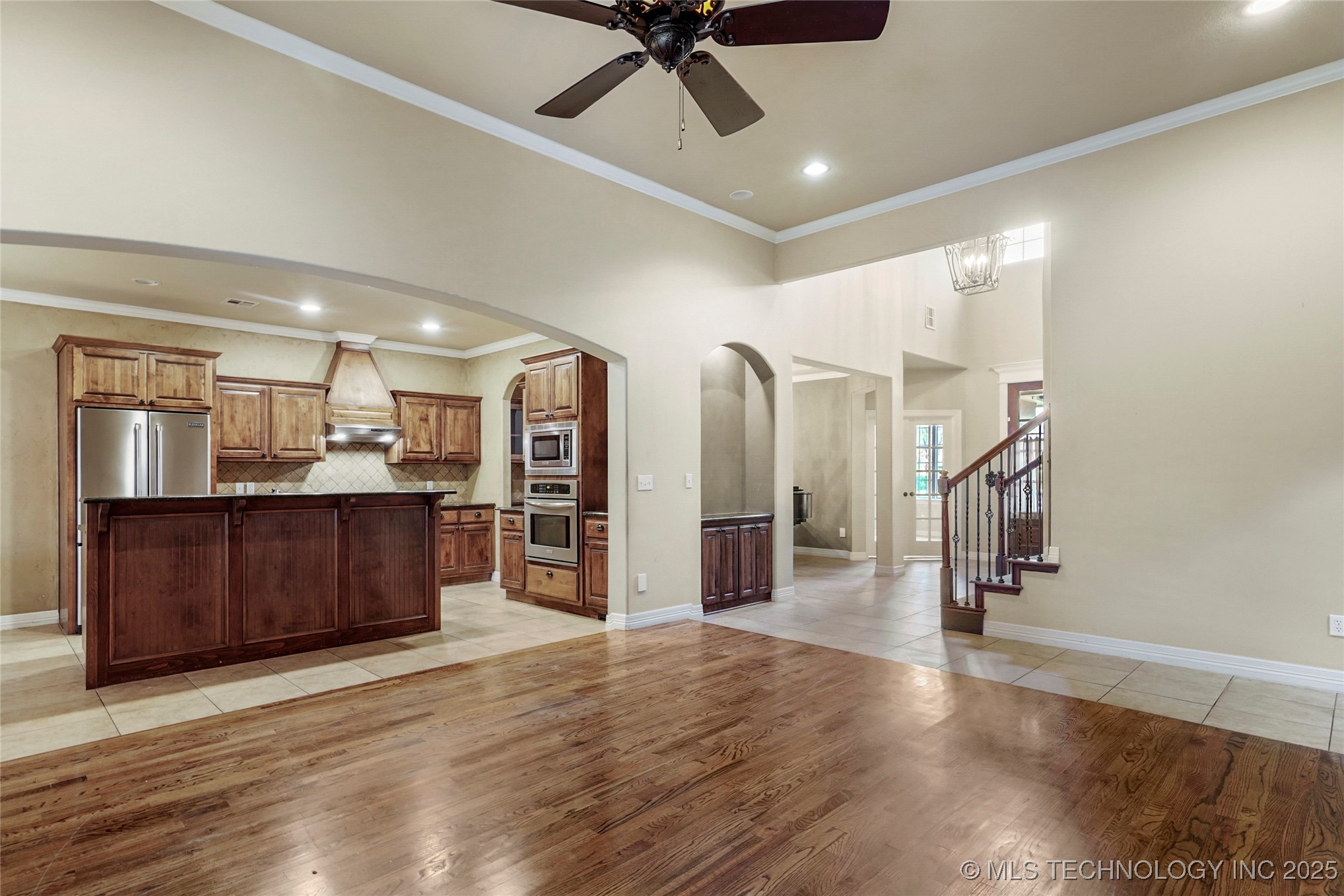 12006 S Oswego Avenue Property Photo 7