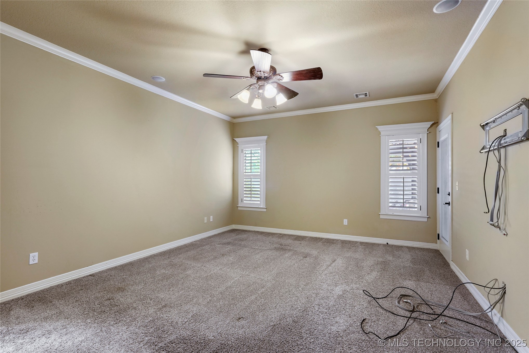 12006 S Oswego Avenue Property Photo 13