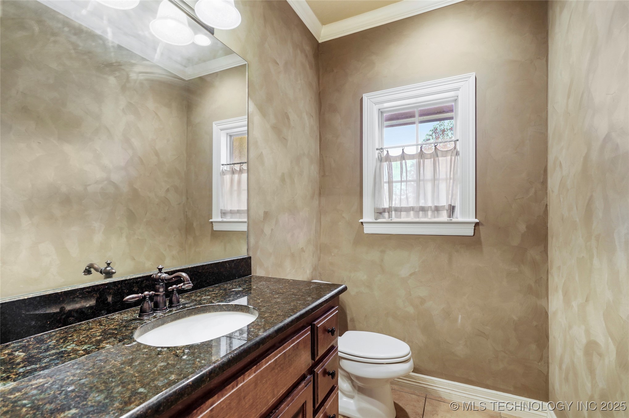 12006 S Oswego Avenue Property Photo 17