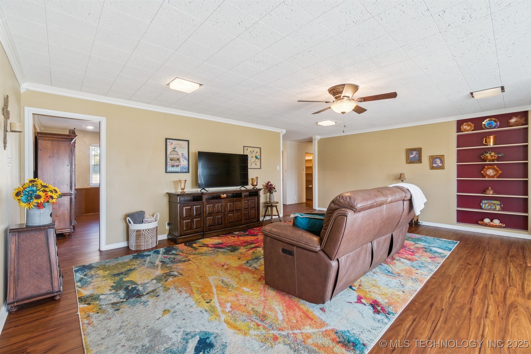 1107 E 8th Street Property Photo 11