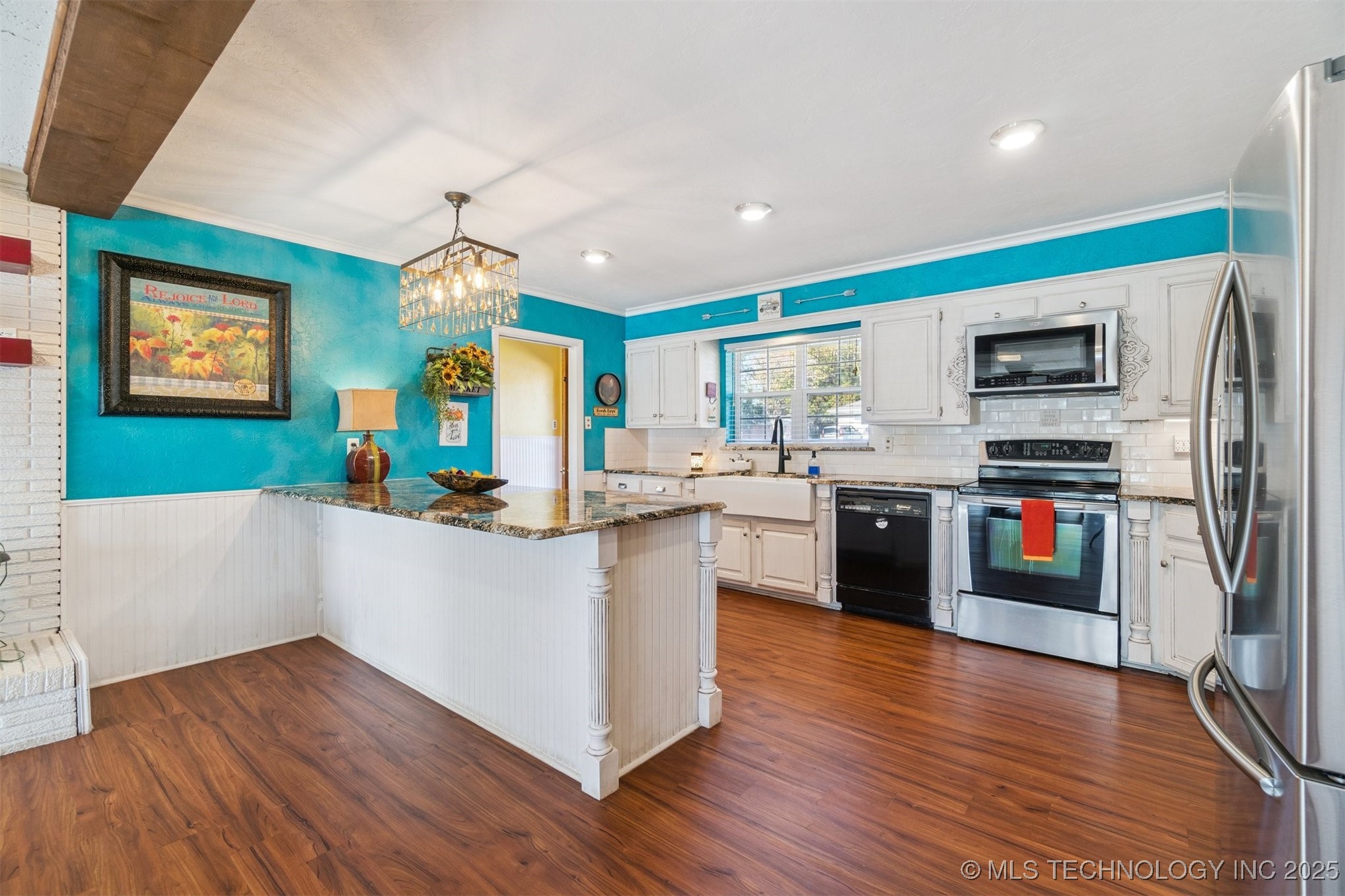 1107 E 8th Street Property Photo 18