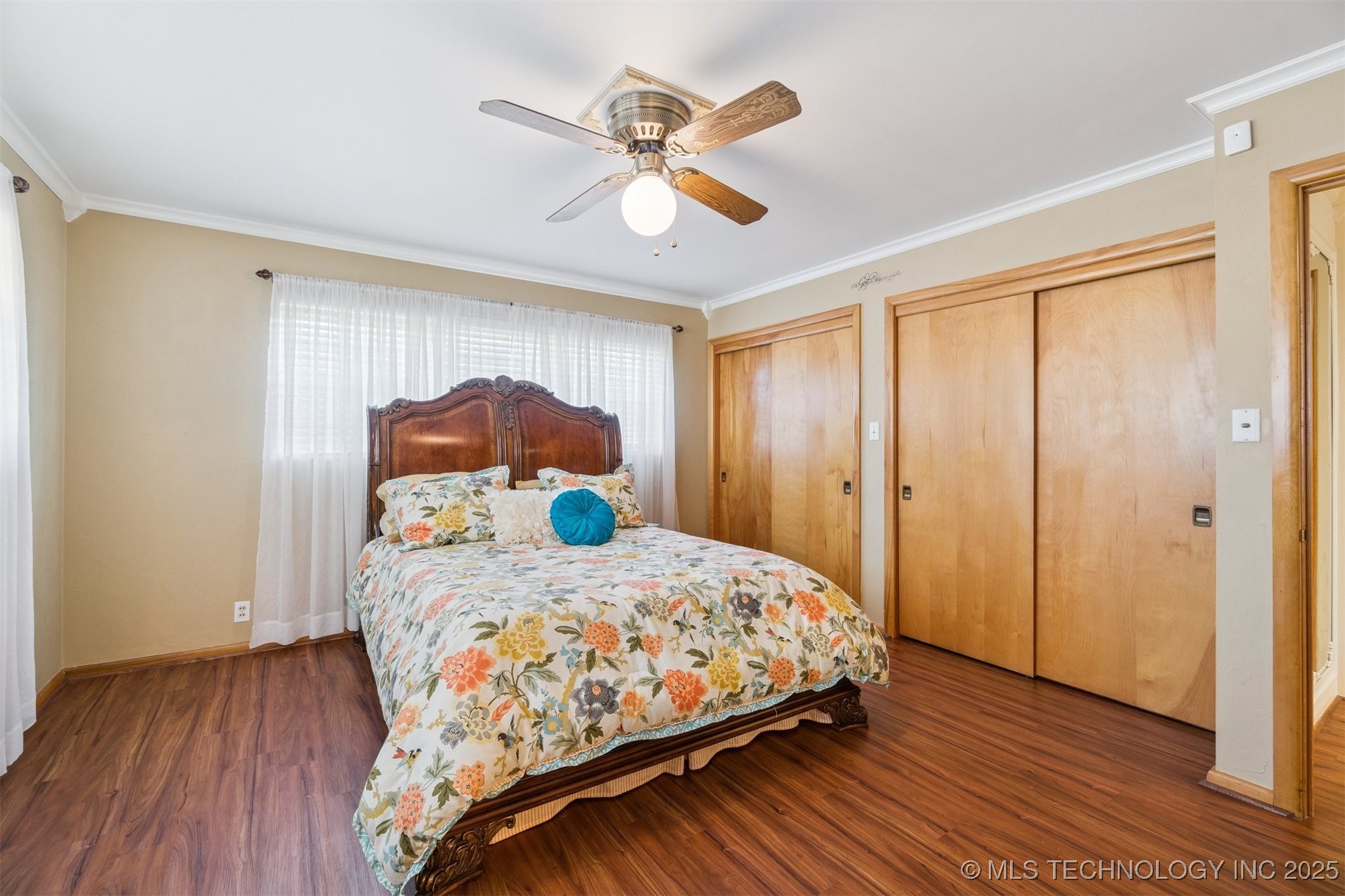 1107 E 8th Street Property Photo 26