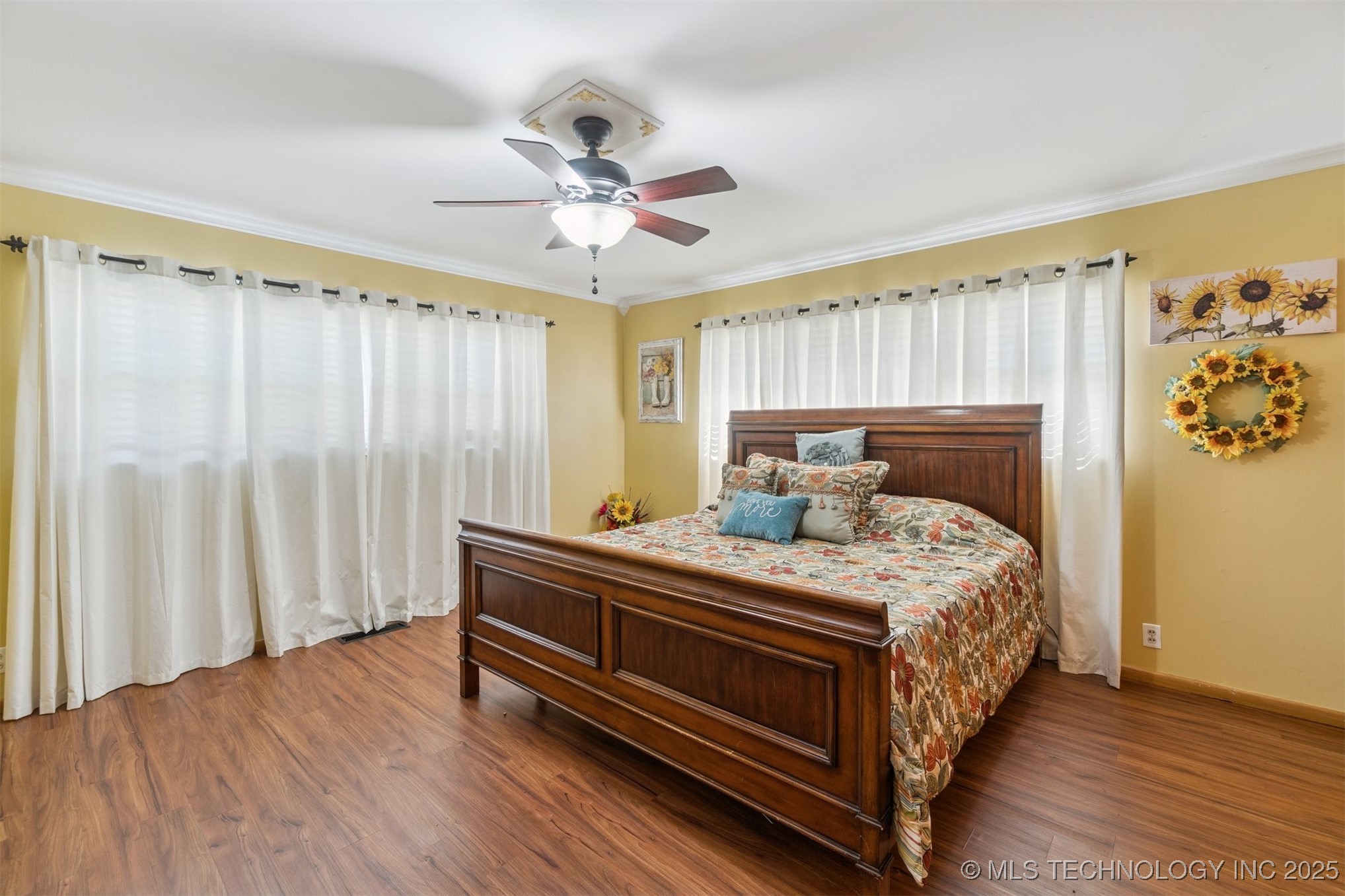 1107 E 8th Street Property Photo 35