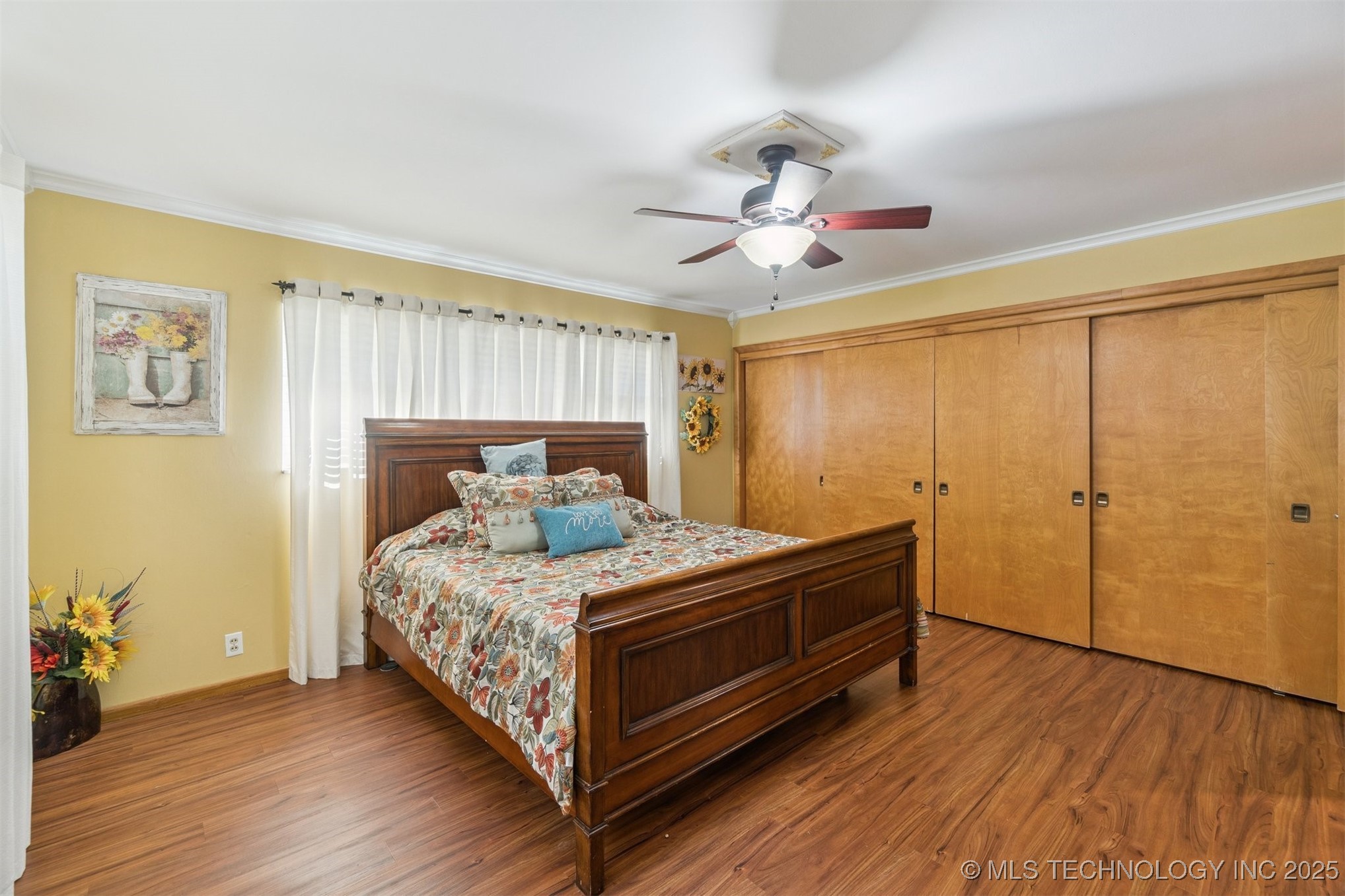 1107 E 8th Street Property Photo 36