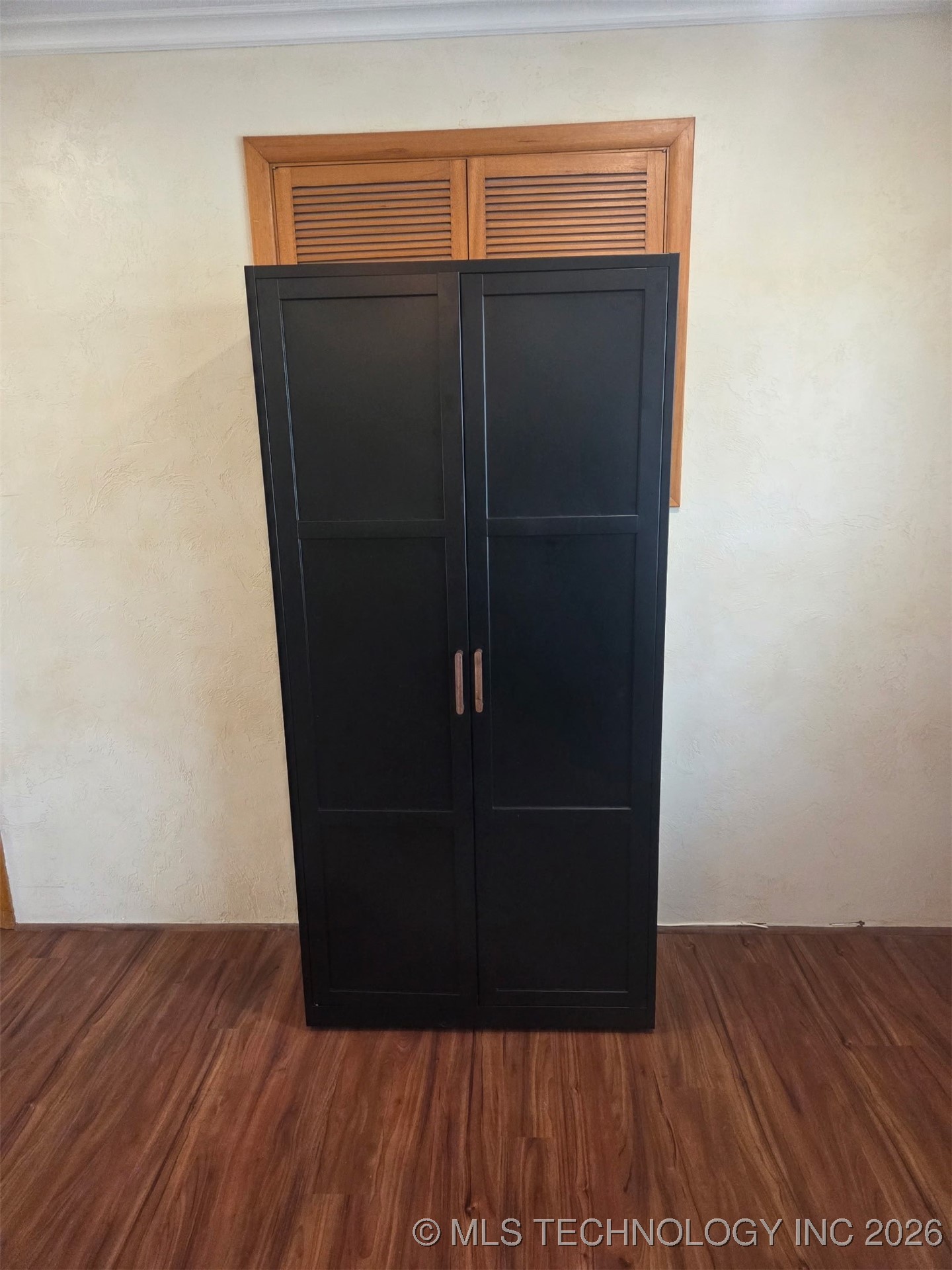 1107 E 8th Street Property Photo 39