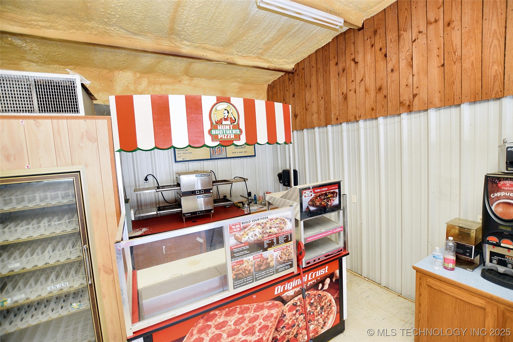 7015 Hwy 82 Property Photo 6