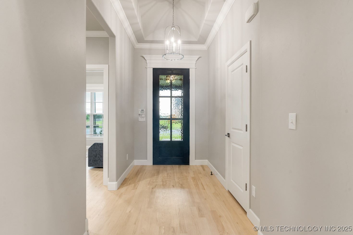 2708 W Van Buren Court Property Photo 2