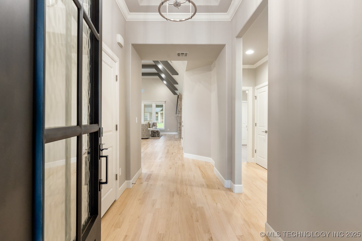 2708 W Van Buren Court Property Photo 3