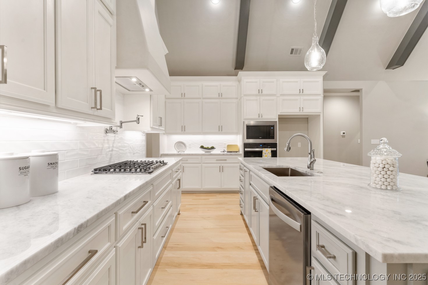 2708 W Van Buren Court Property Photo 9