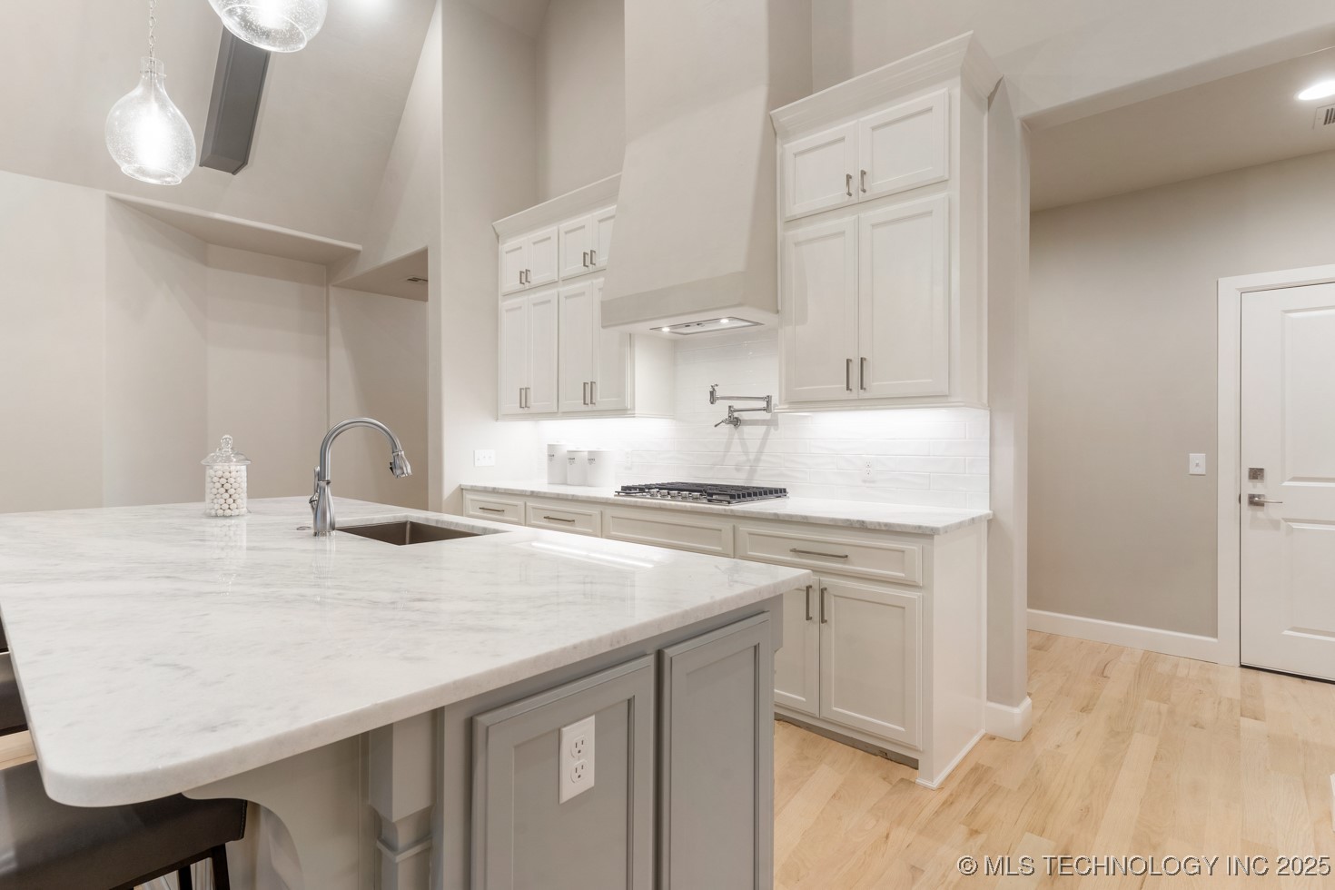 2708 W Van Buren Court Property Photo 11