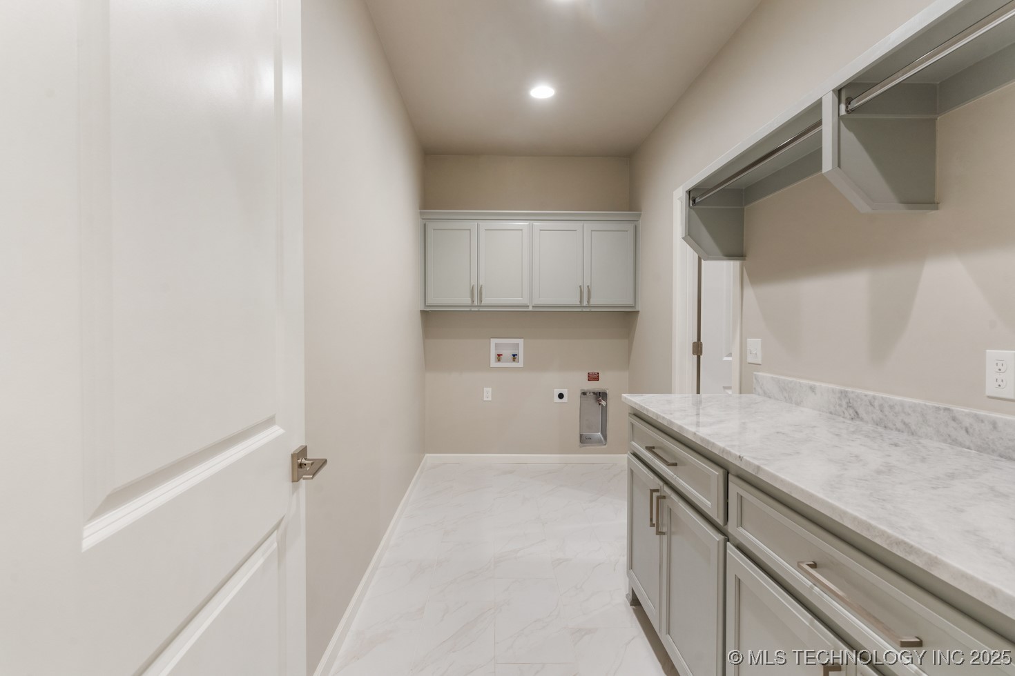 2708 W Van Buren Court Property Photo 25