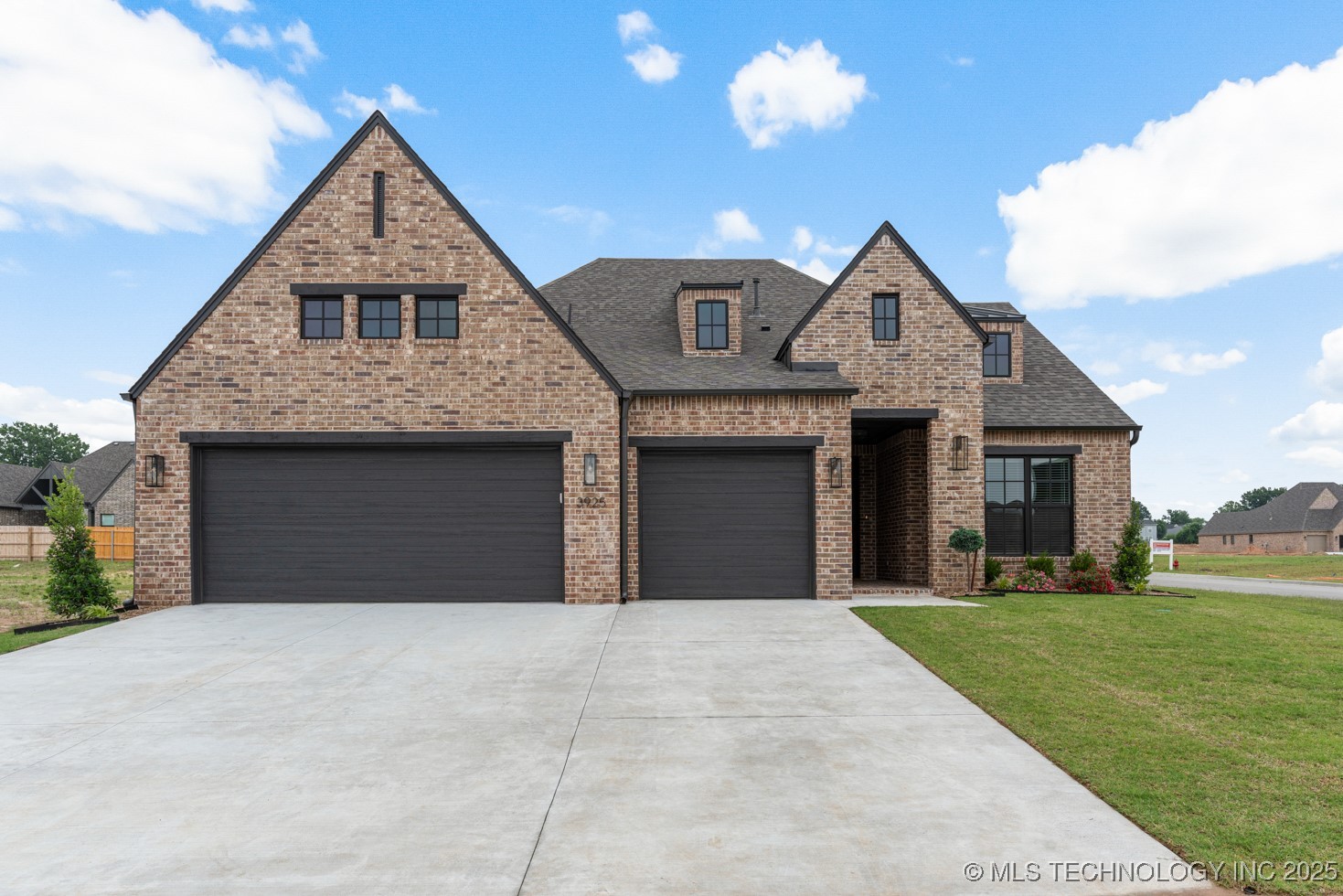 3925 S Elder Boulevard Property Photo 4