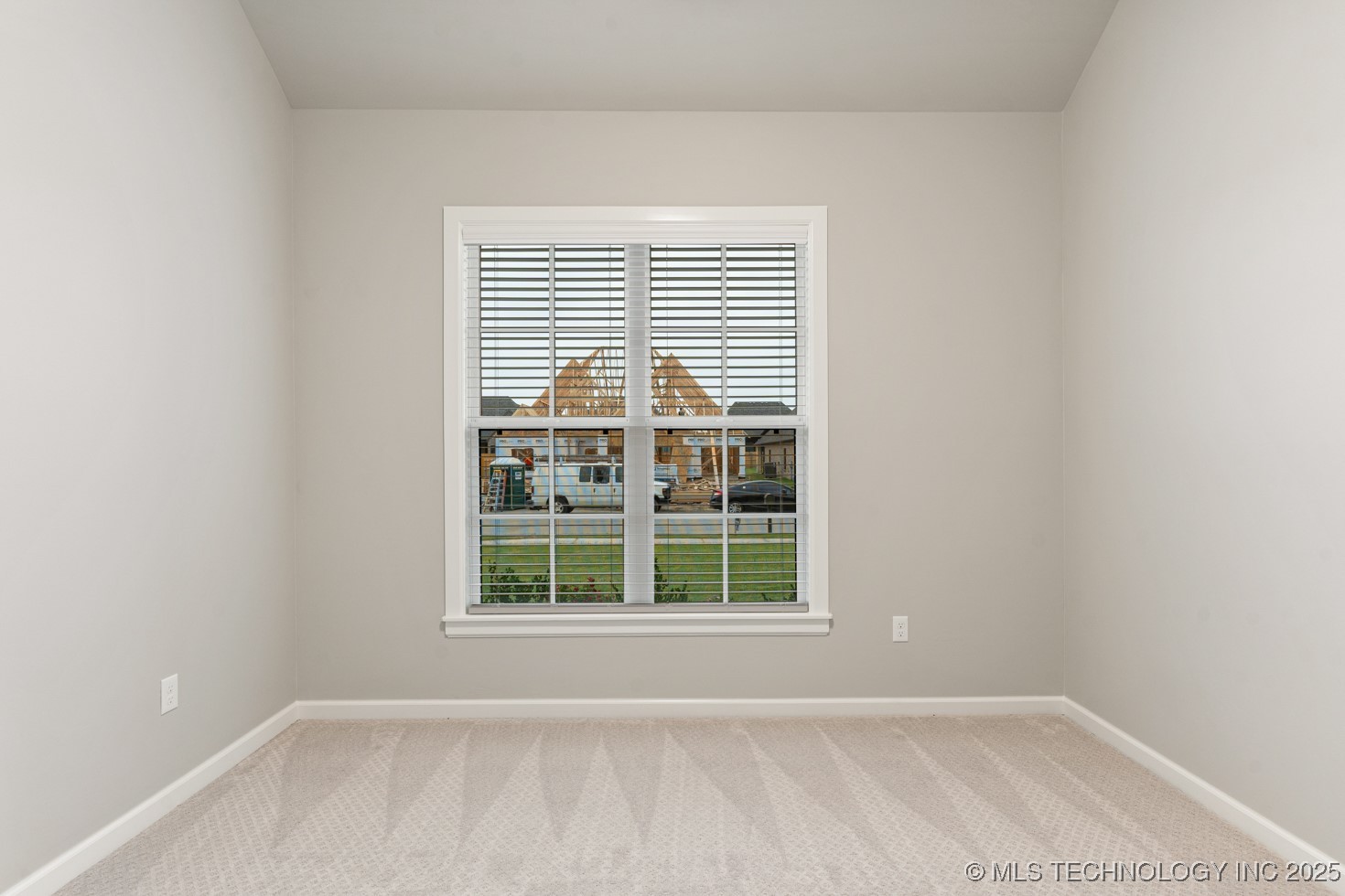 3925 S Elder Boulevard Property Photo 9