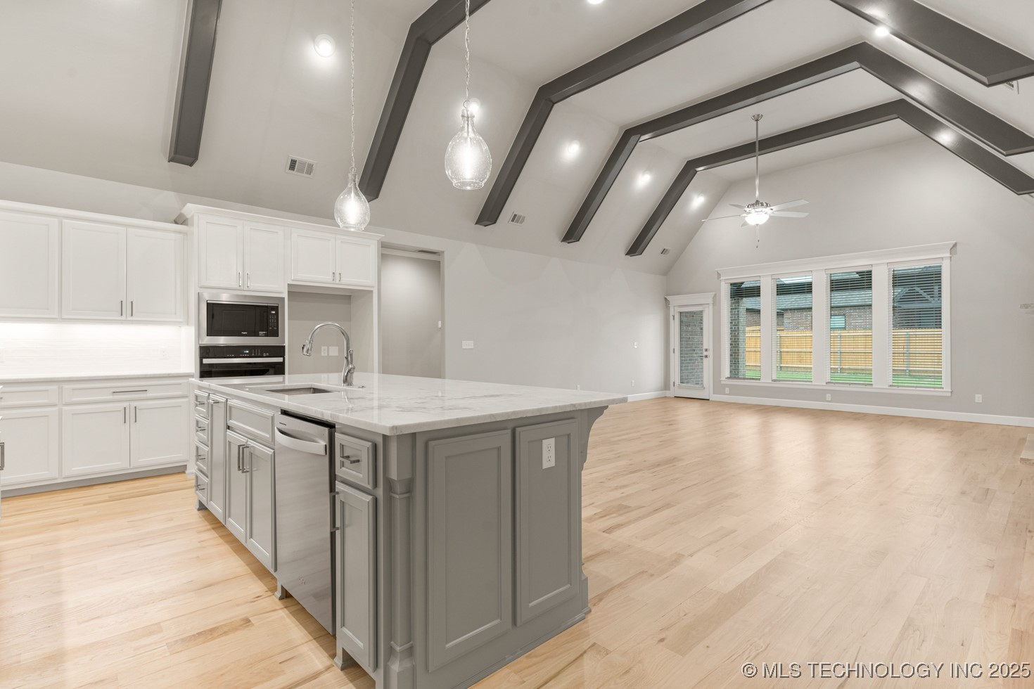 3925 S Elder Boulevard Property Photo 15