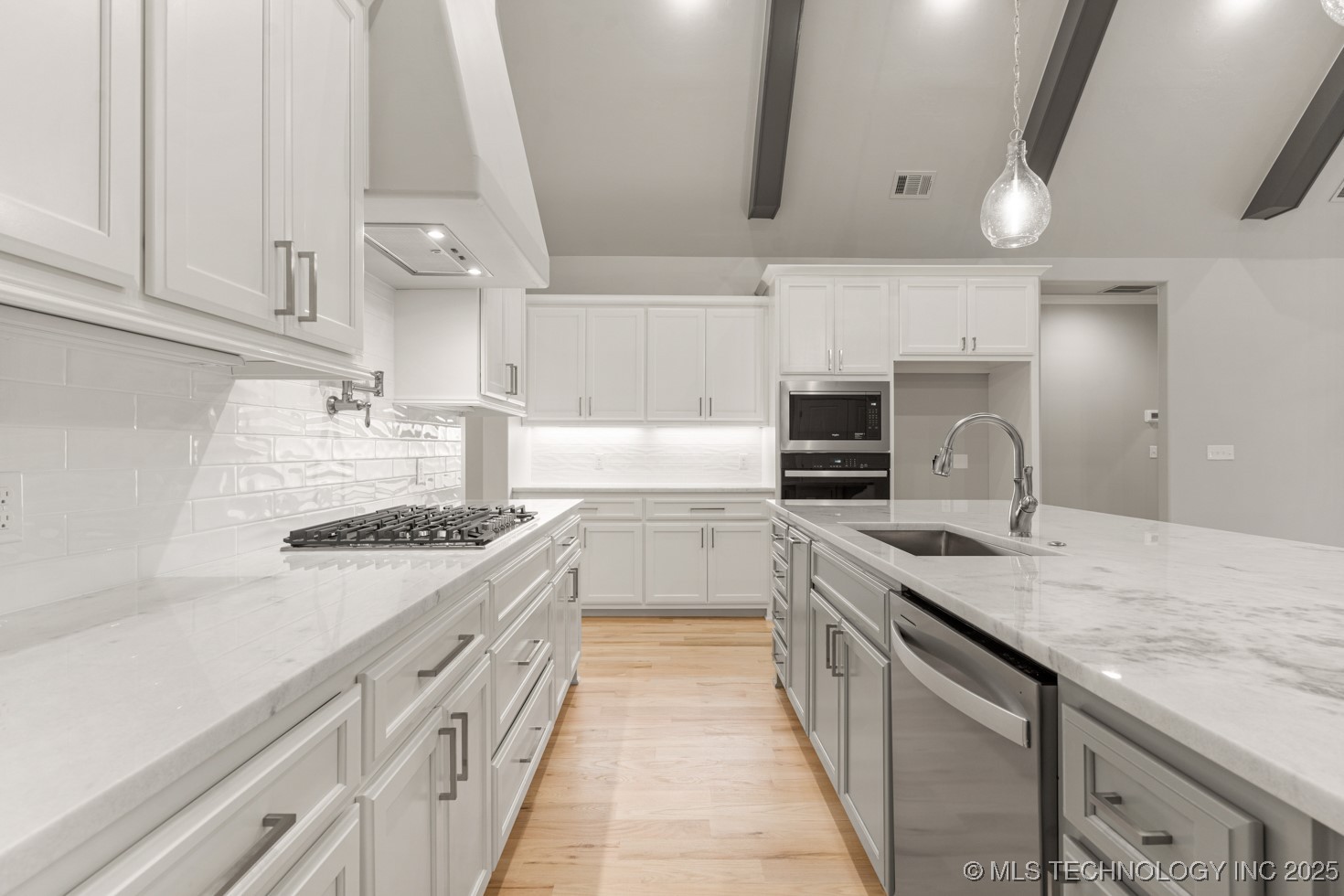 3925 S Elder Boulevard Property Photo 16