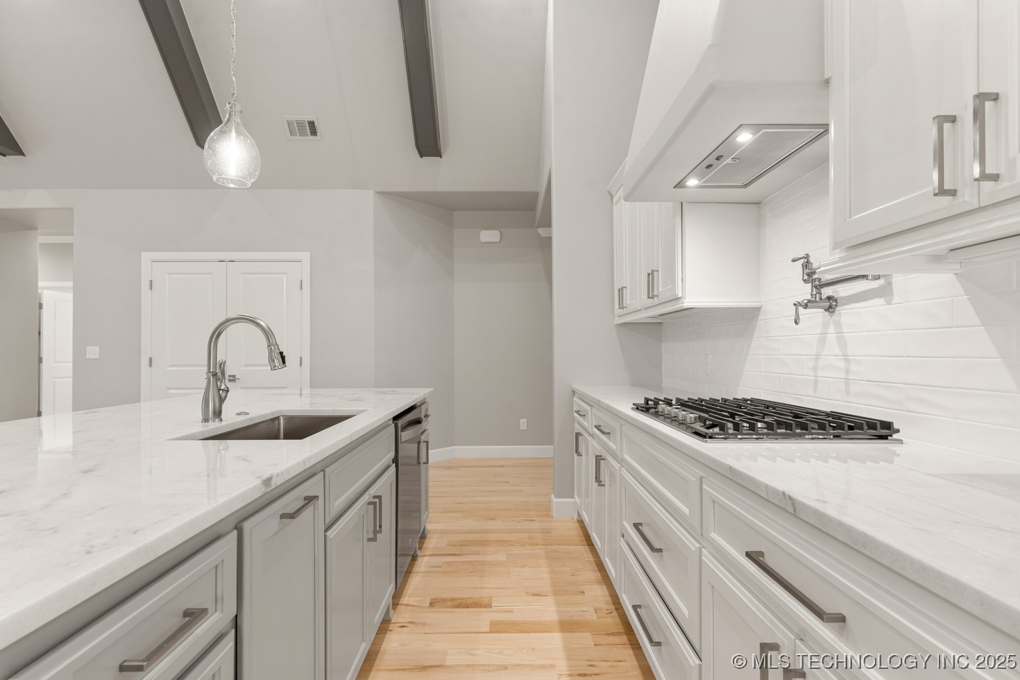 3925 S Elder Boulevard Property Photo 18