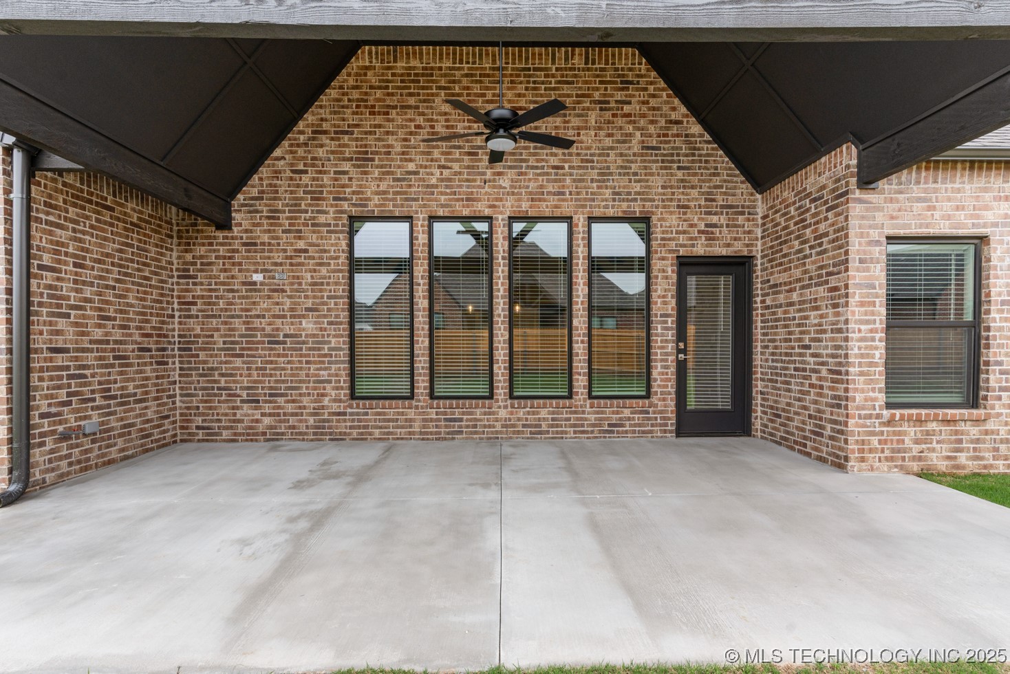 3925 S Elder Boulevard Property Photo 45