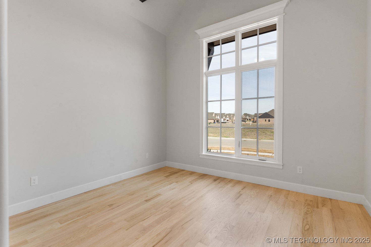 2707 W South Park Place Property Photo 3