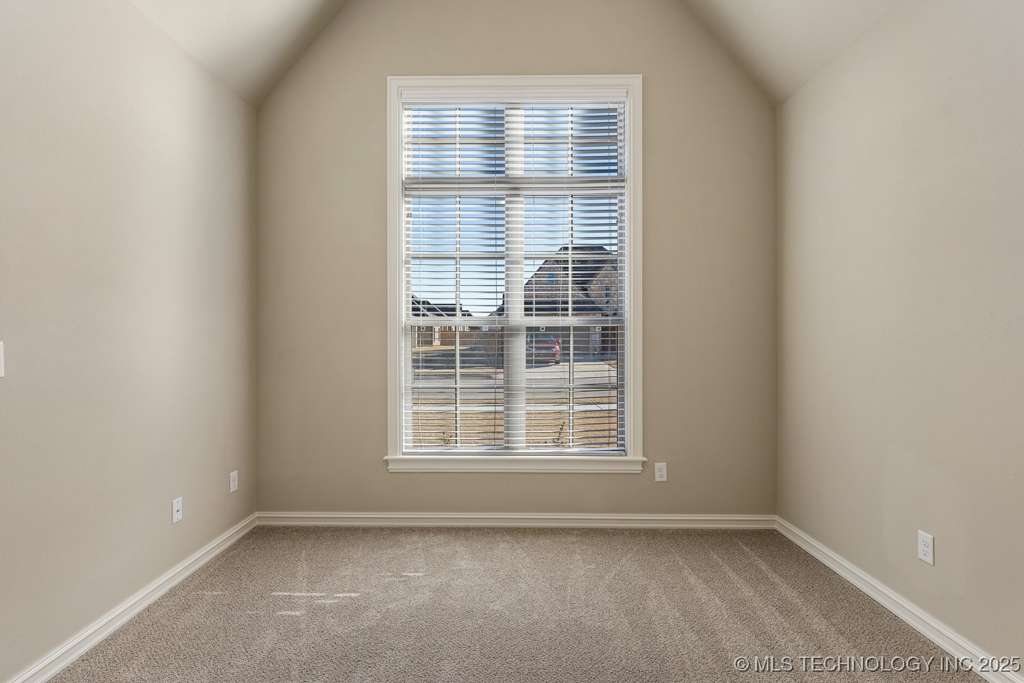 7916 N 145th East Court Property Photo 32