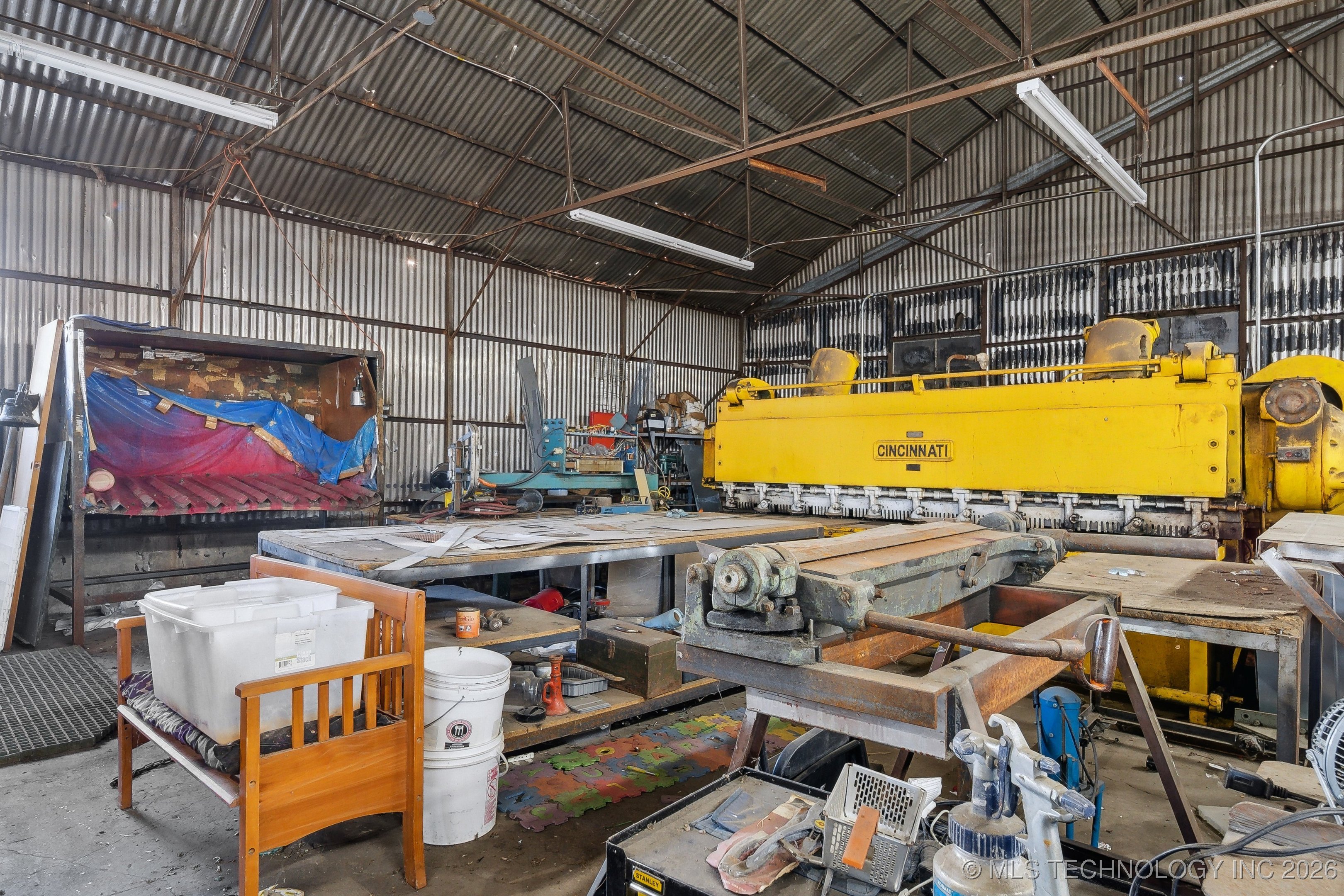 311 E 5th Street Property Photo 12