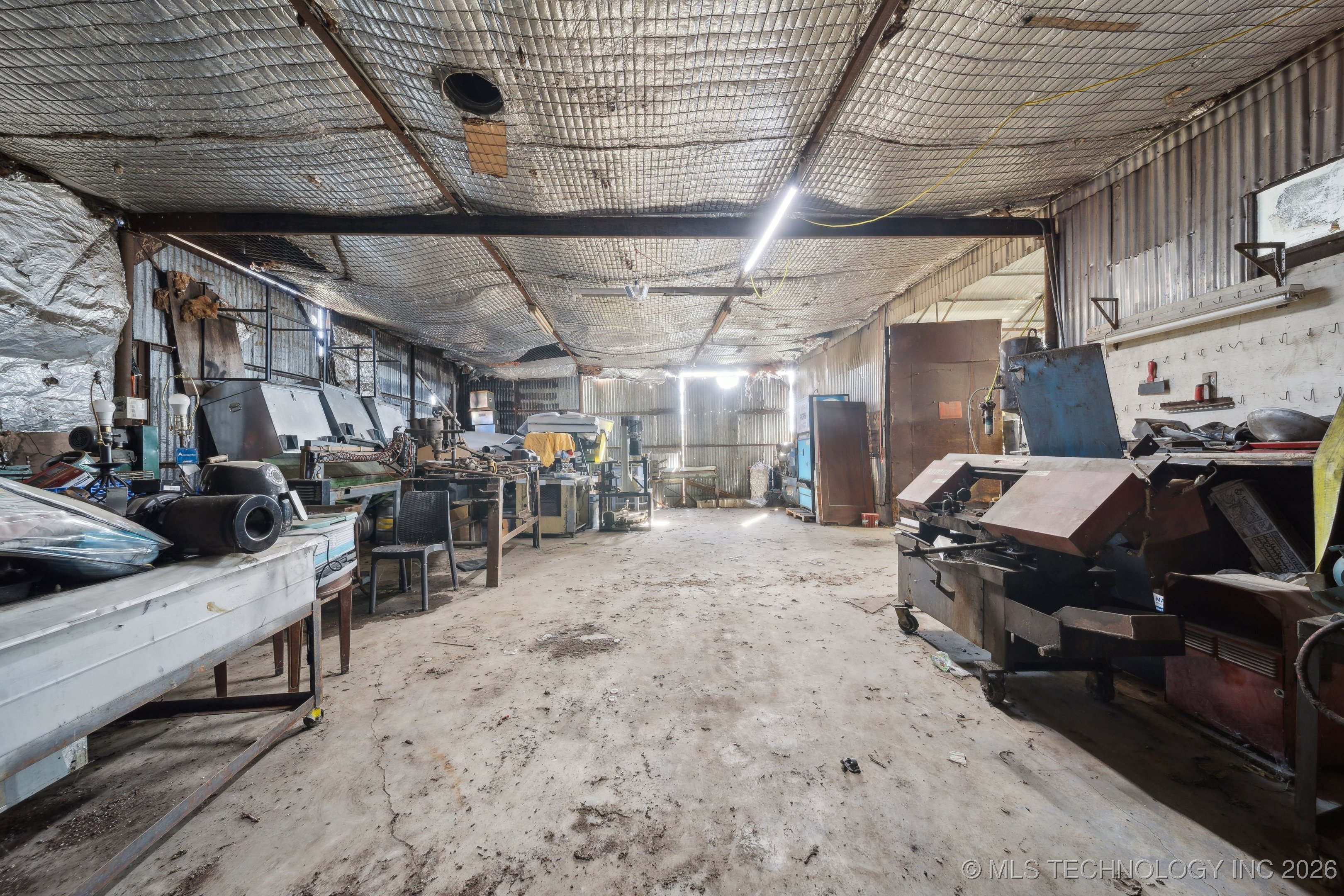 311 E 5th Street Property Photo 16