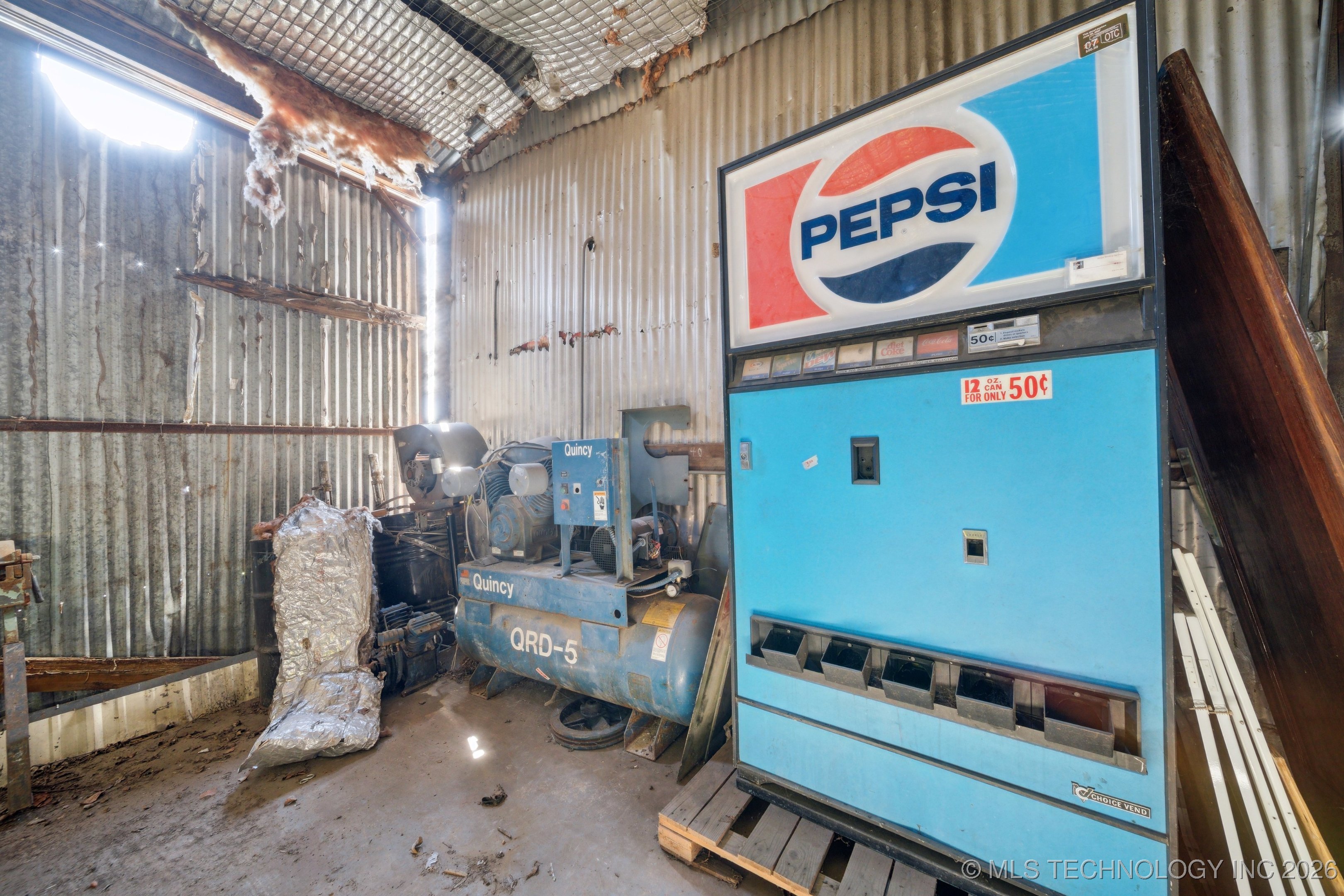 311 E 5th Street Property Photo 19