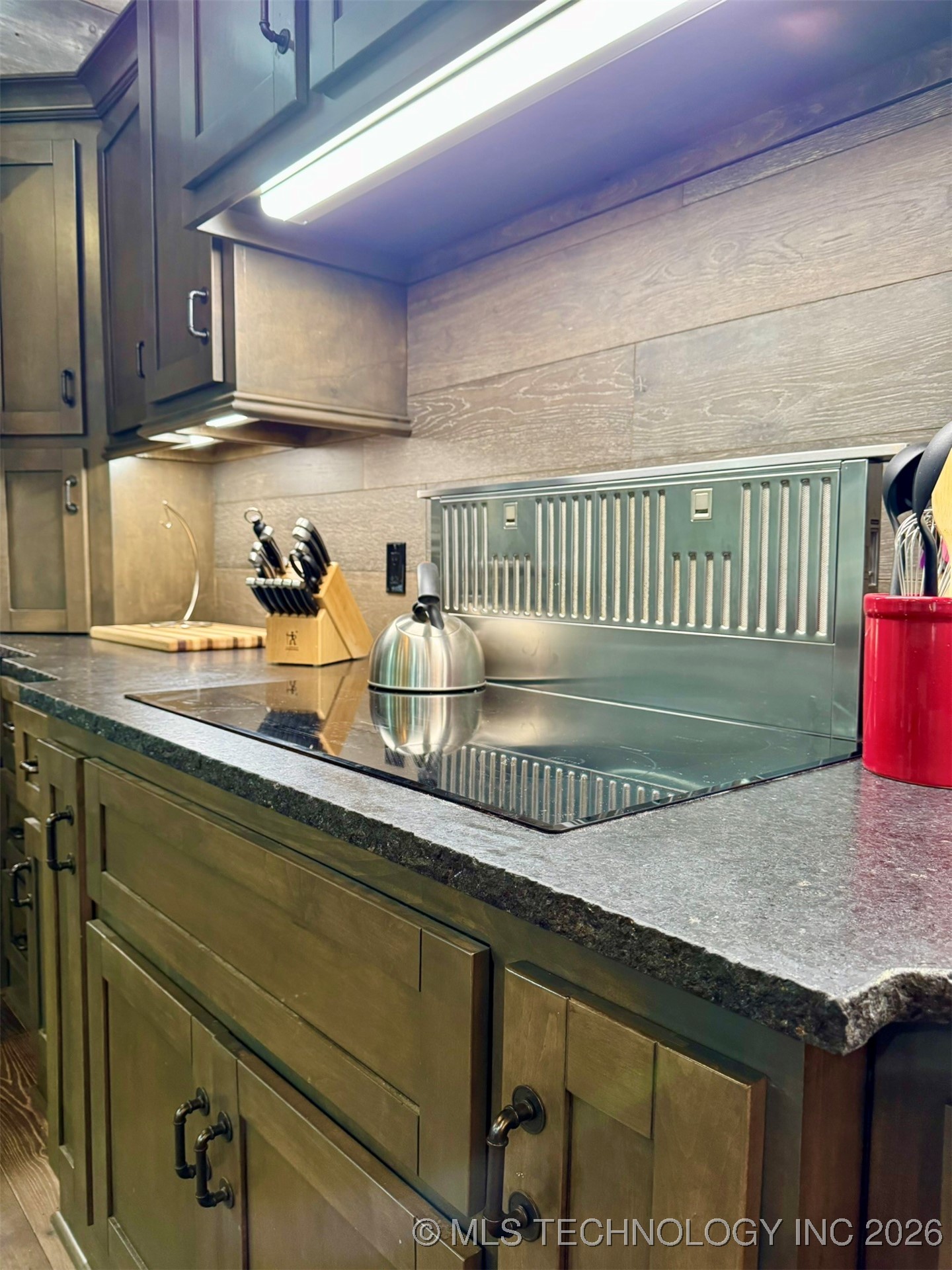 113203 S 4288 Road Property Photo 13