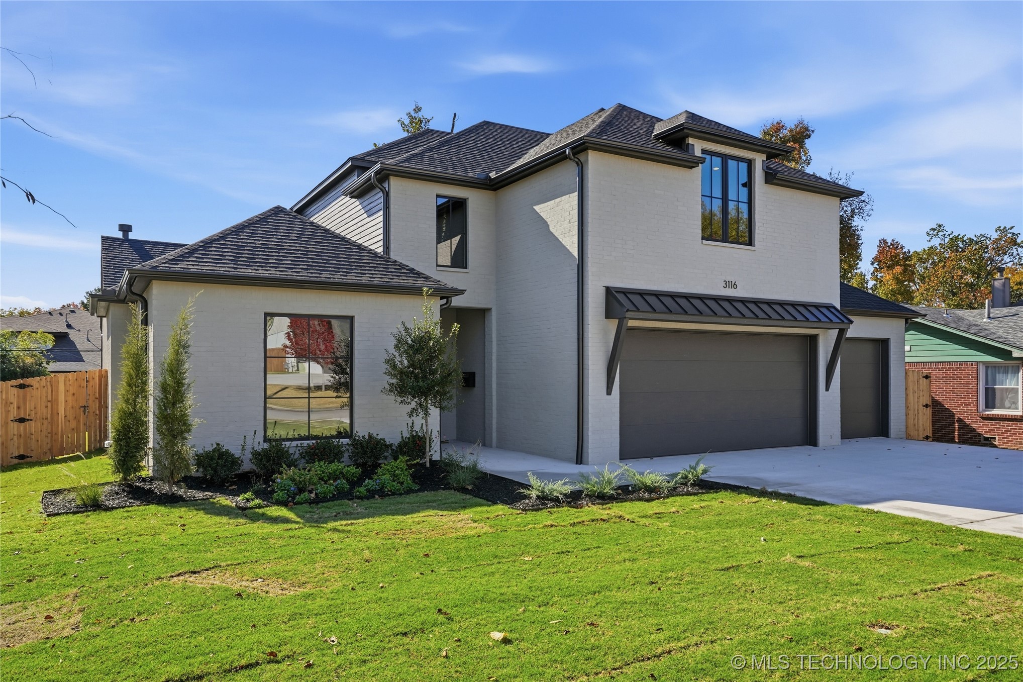 3116 E 26th Street Property Photo 2