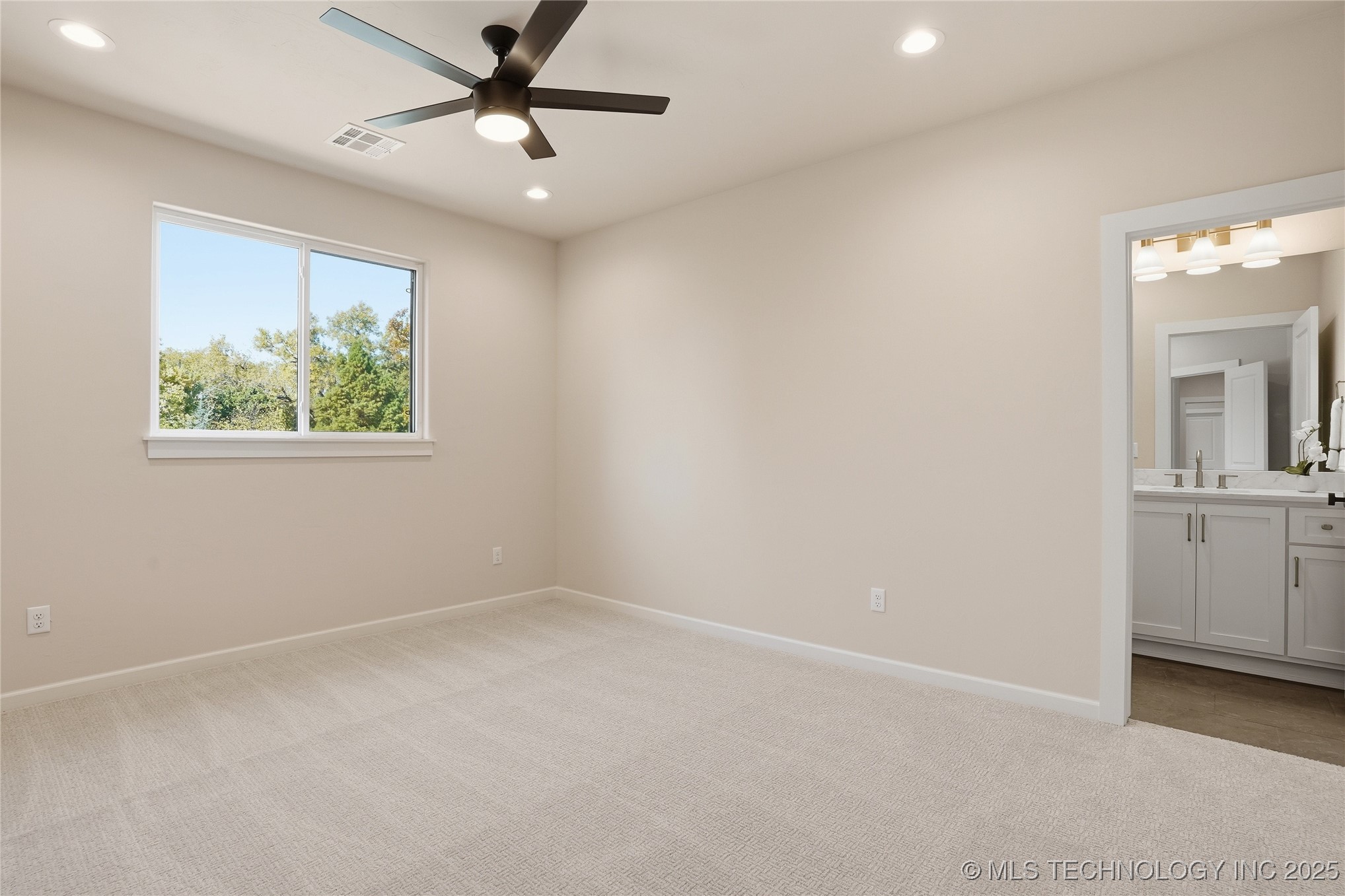 3116 E 26th Street Property Photo 38