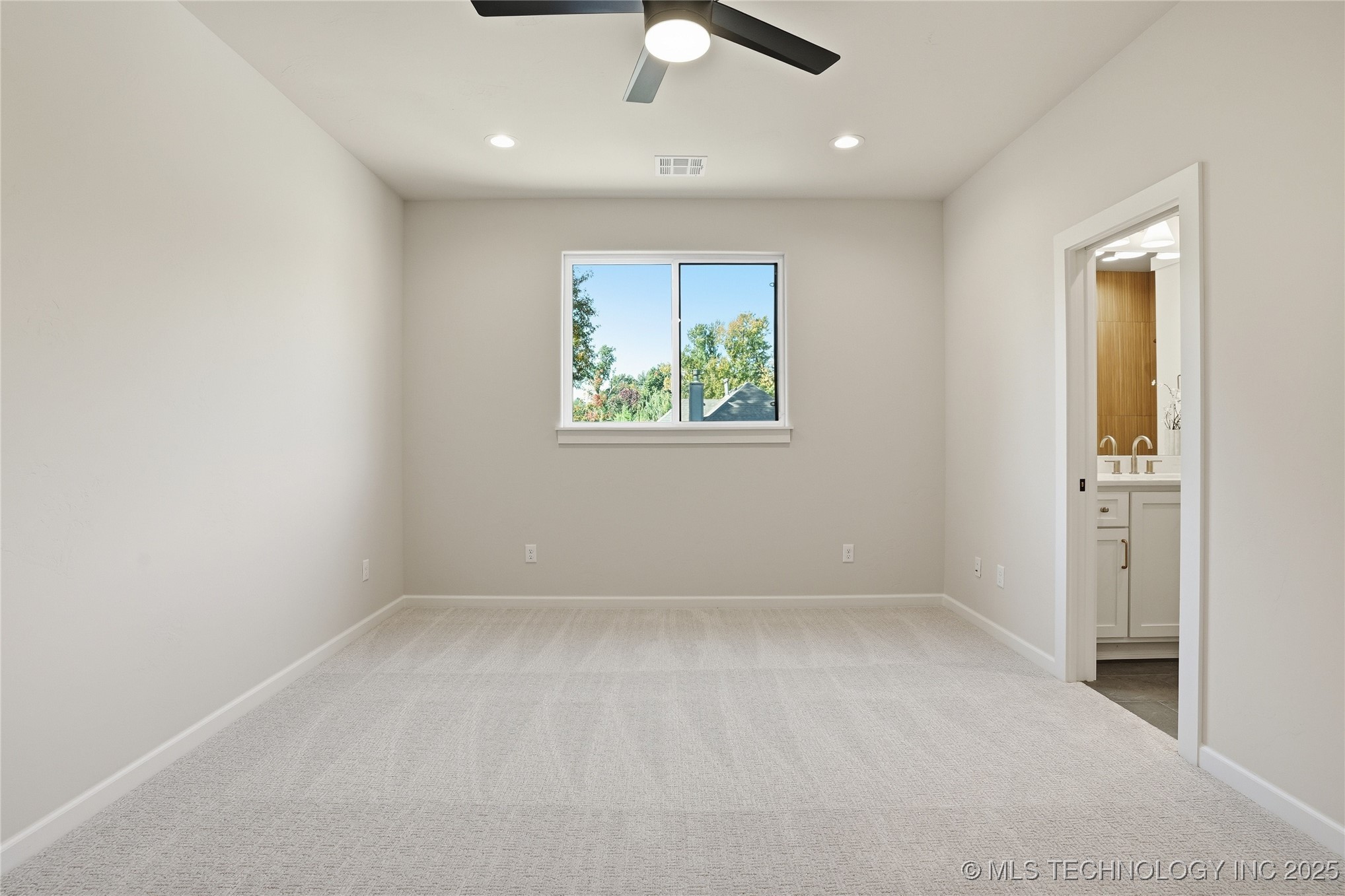 3116 E 26th Street Property Photo 43