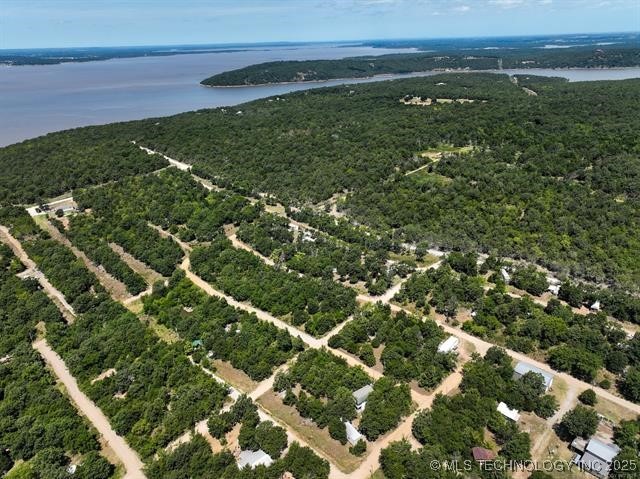 18 E Kangaroo Road Property Photo 6