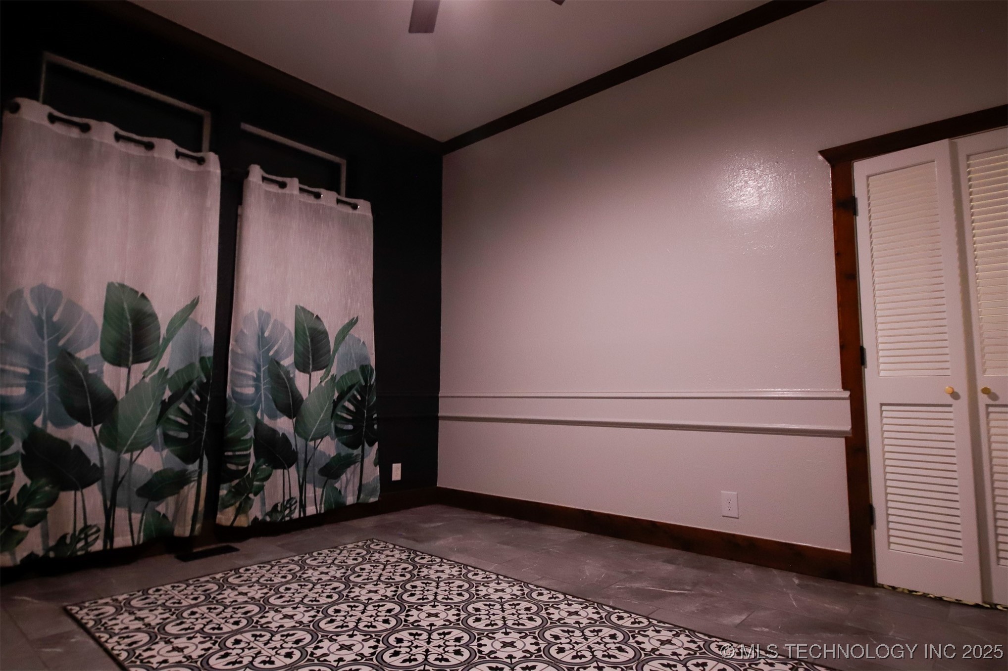 10628 E 100th Street Property Photo 5