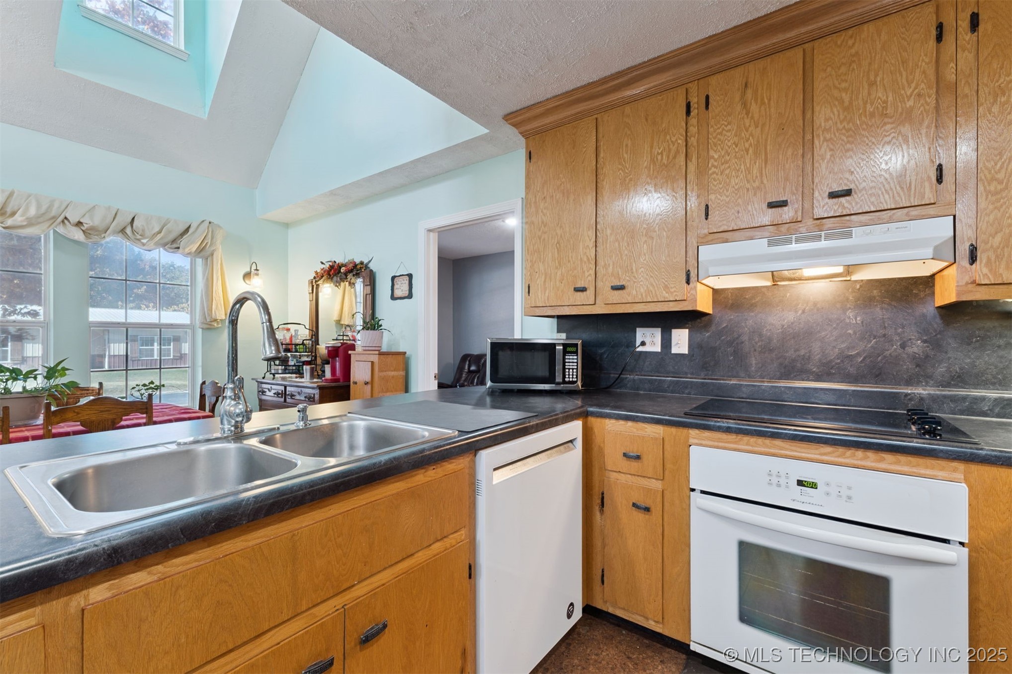 116565 S 4213 Road Property Photo 23