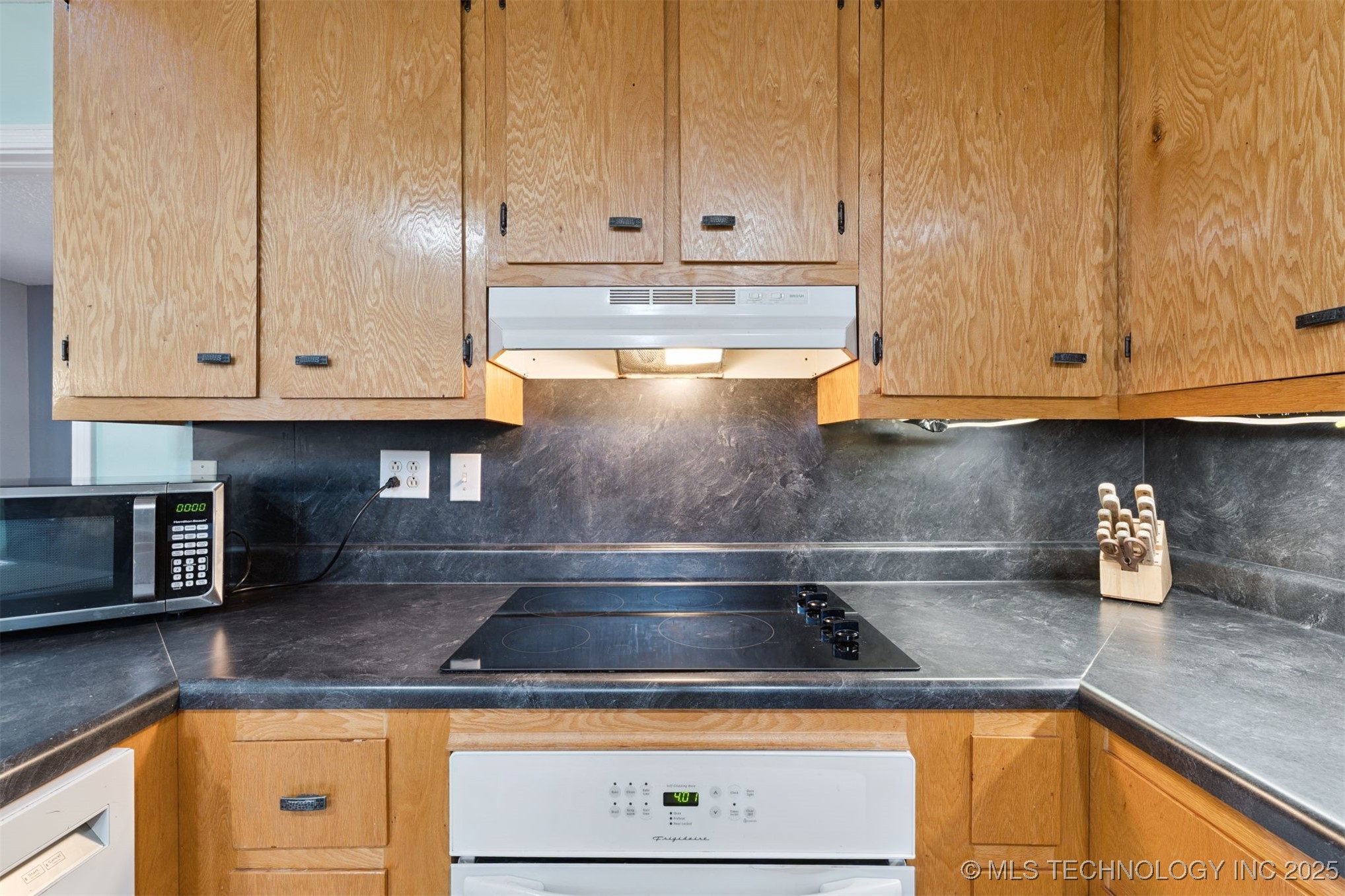 116565 S 4213 Road Property Photo 24